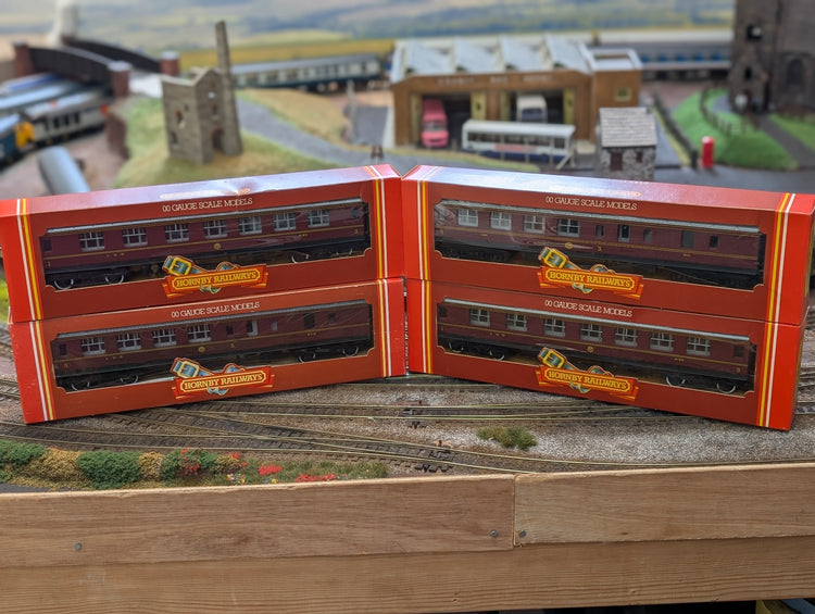 OO gauge passenger carriages