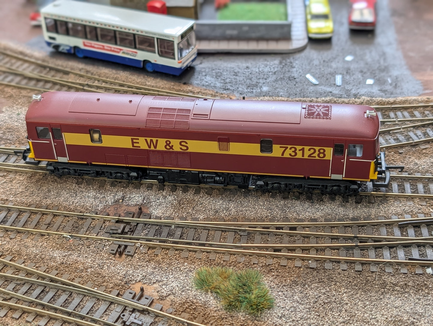 Pre-owned OO gauge Lima L204742 Class 73 73128 in EWS livery, unboxed