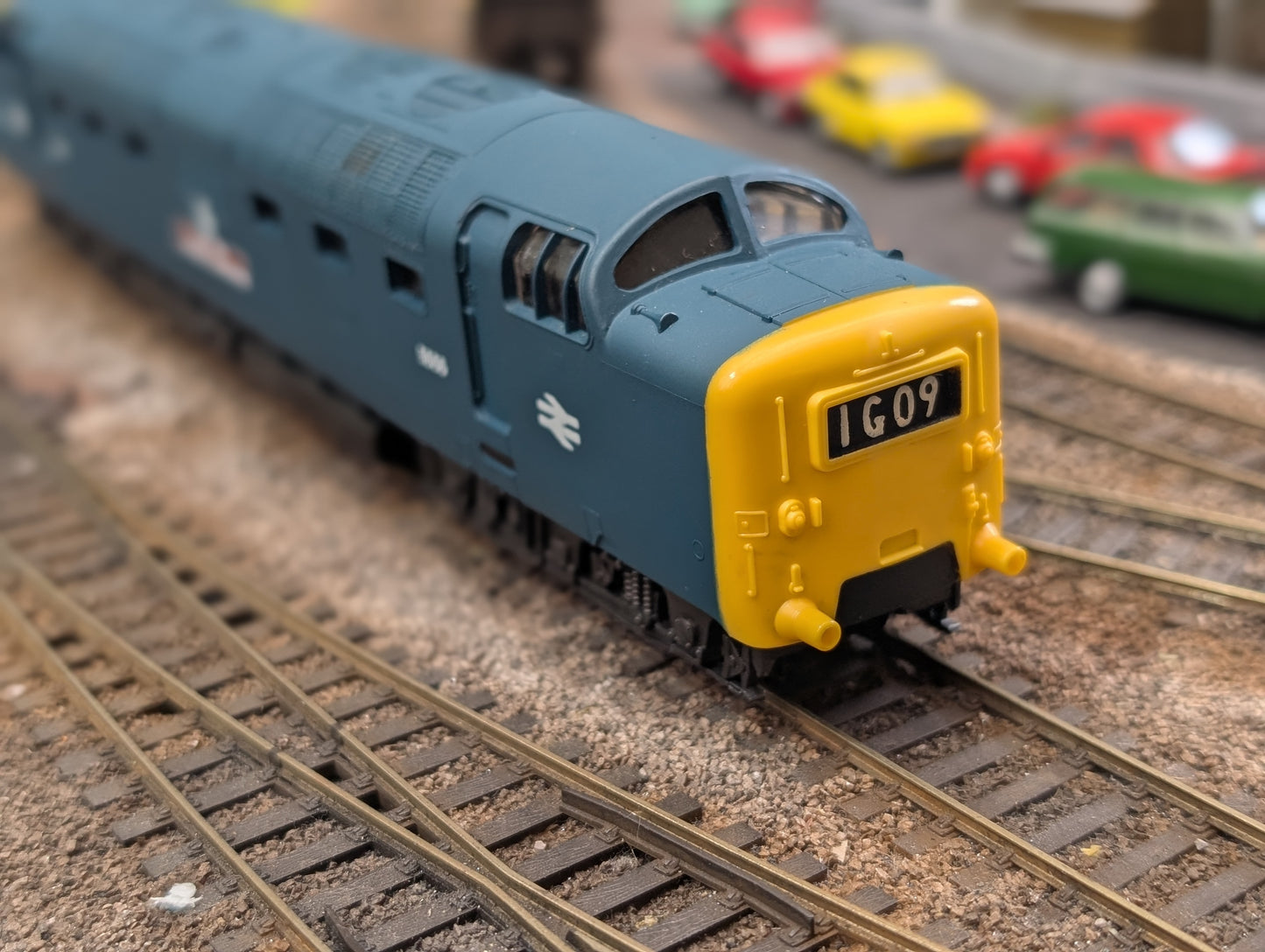 Pre-owned OO gauge Lima L201645 Class 55 Deltic 9006 "Fife and Forfar Yeomanry" in BR Blue