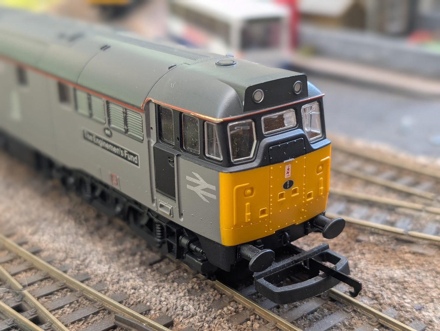 Pre-owned Lima L205094a Class 31 31568 in Departmental grey "The Enginemans Fund" unboxed, OO gauge