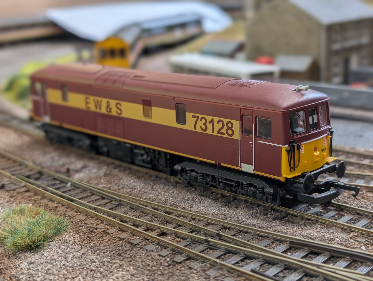 Pre-owned OO gauge Lima L204742 Class 73 73128 in EWS livery, unboxed