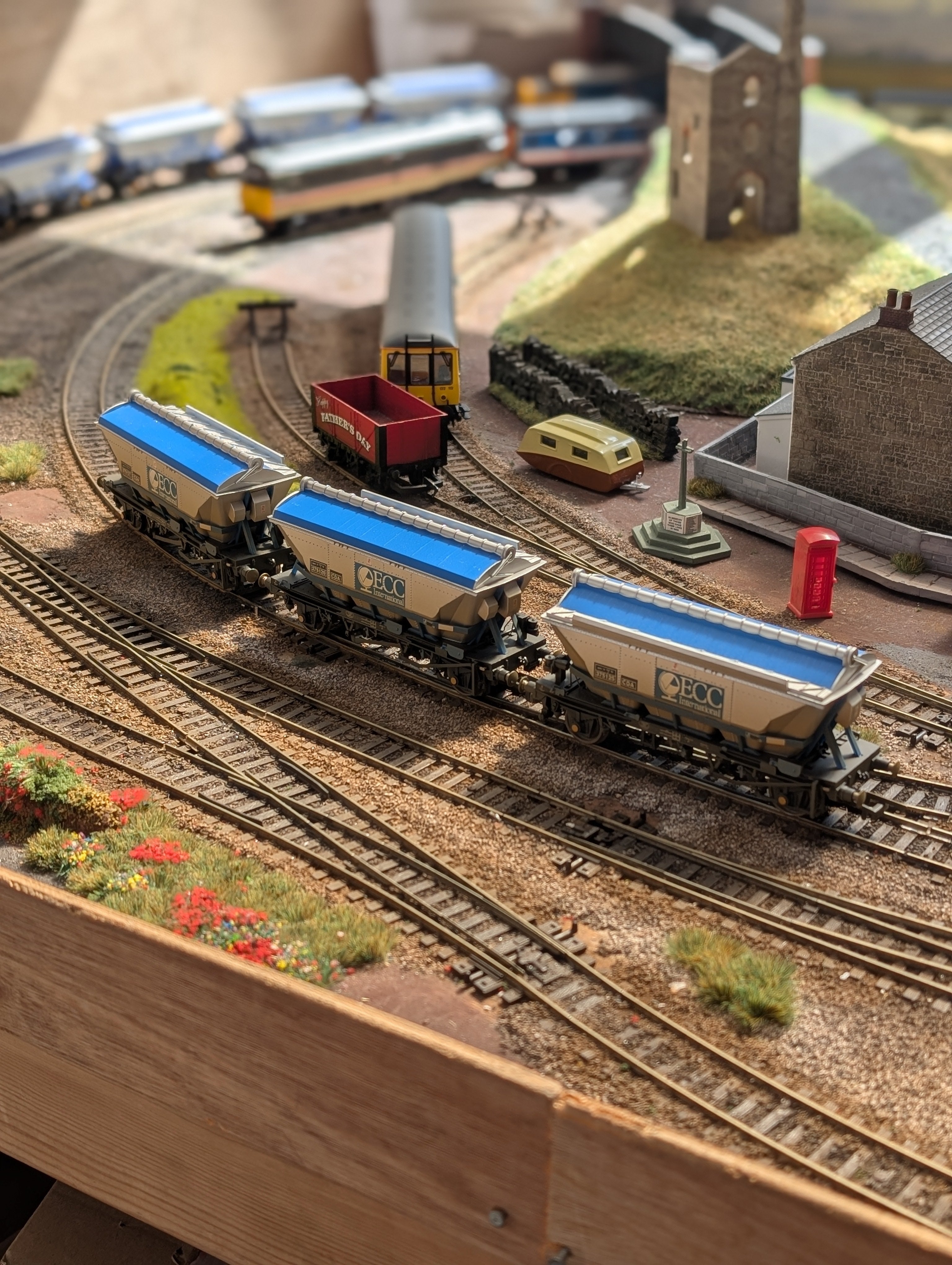 OO gauge freight wagons and other rolling stock