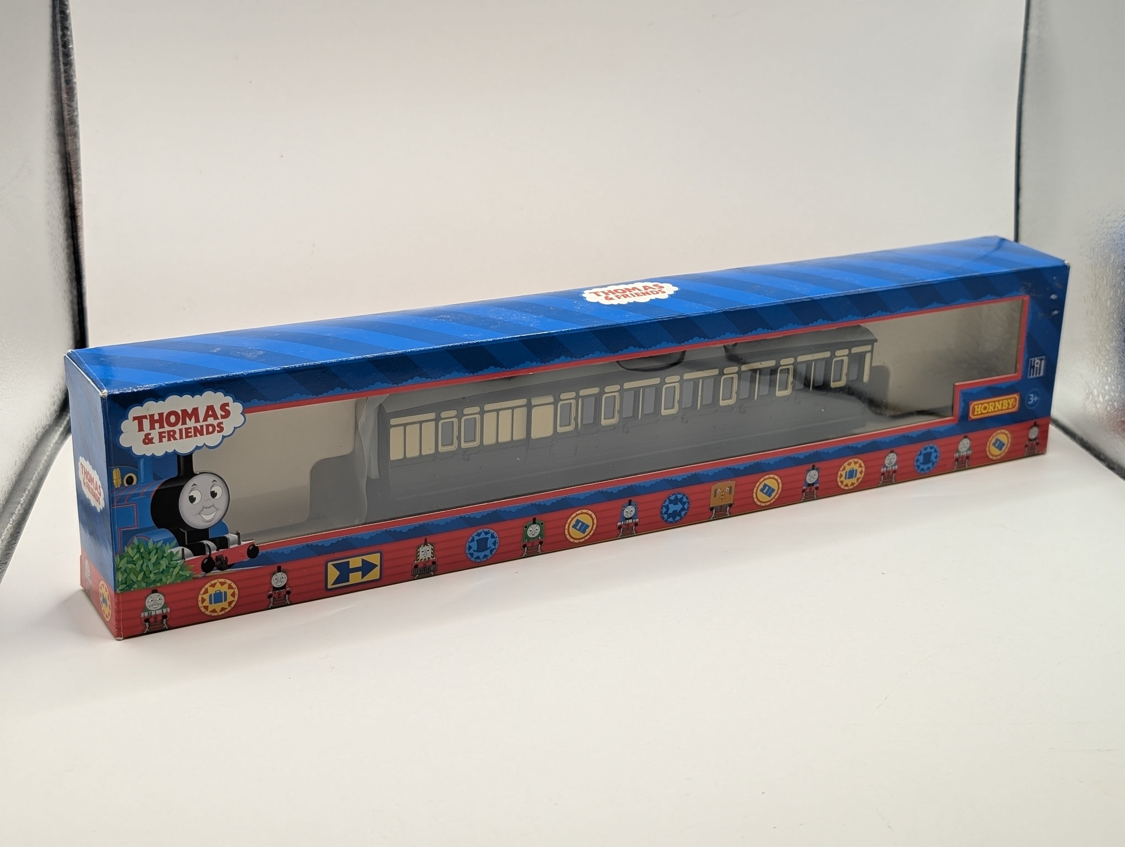 Pre-owned Hornby R9201 Thomas & Friends "Old Slow Coach" (OO Scale) – Highly Collectible