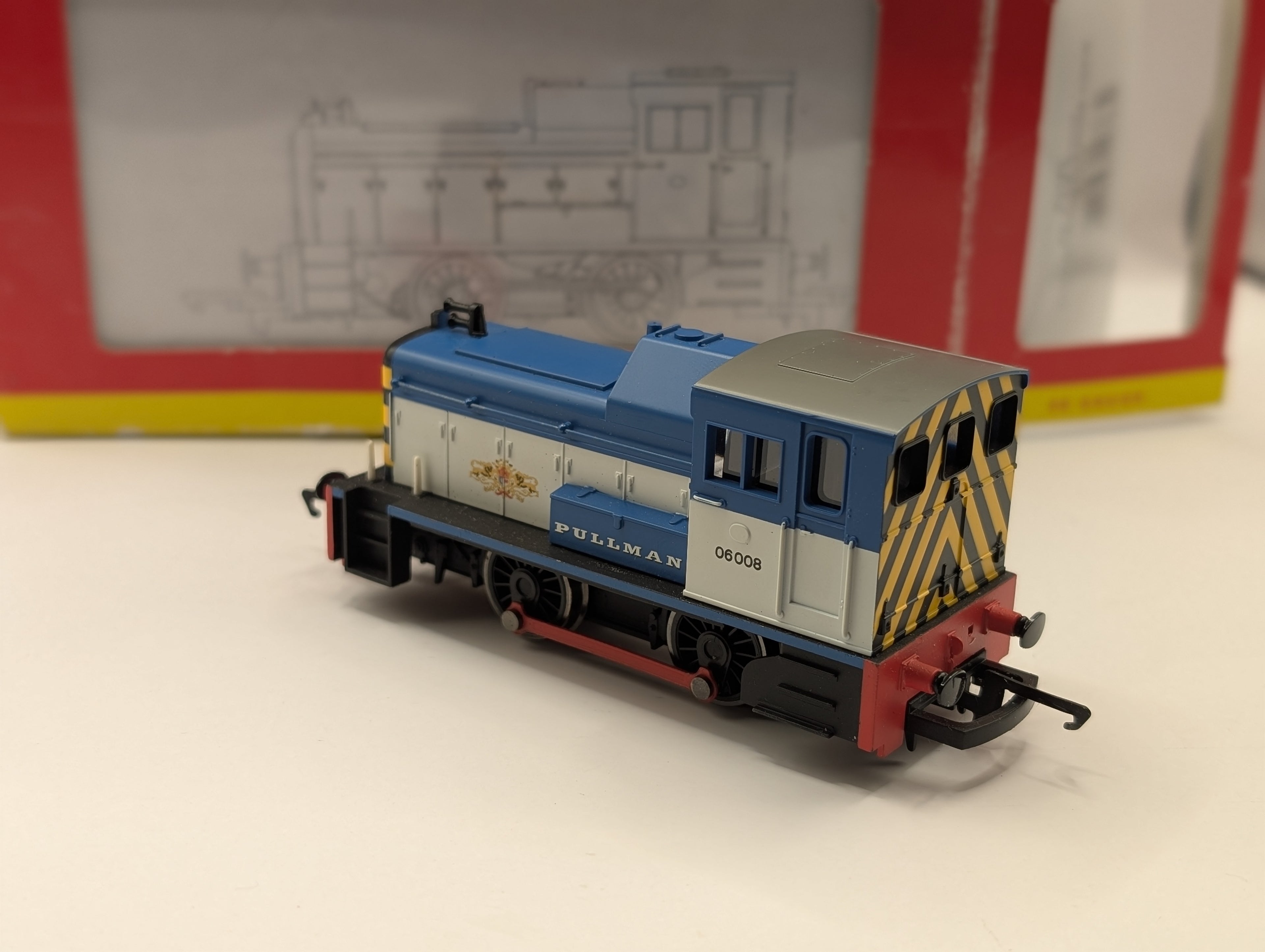 Hornby R2783 BR Class 06 0-4-0 Diesel Shunter "06008" Pullman Livery (Boxed, Good/Runs OK)