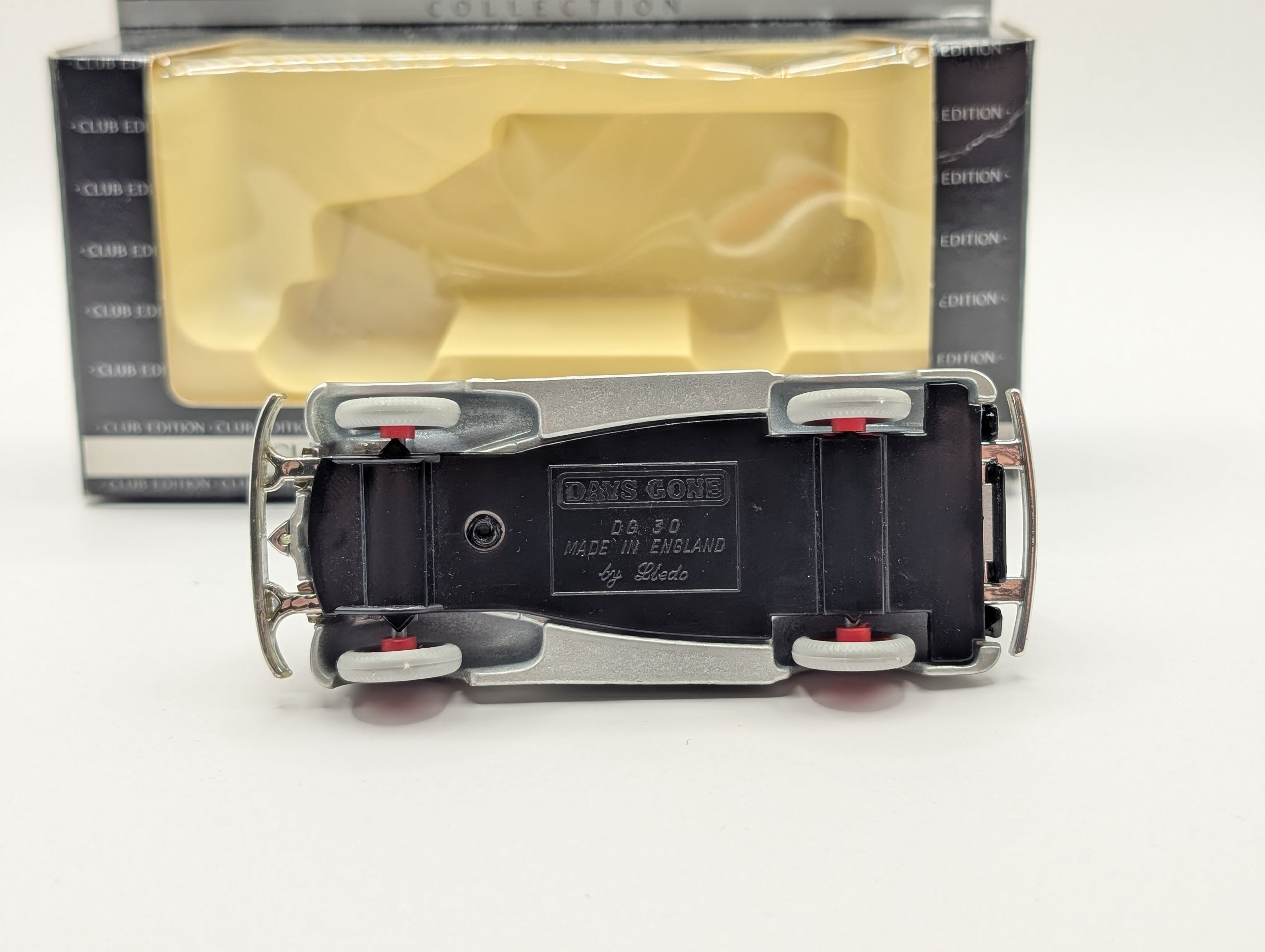 Vintage Lledo Spring 1989 Club Model - 1939 Chevy Sedan Delivery Van - Limited Edition