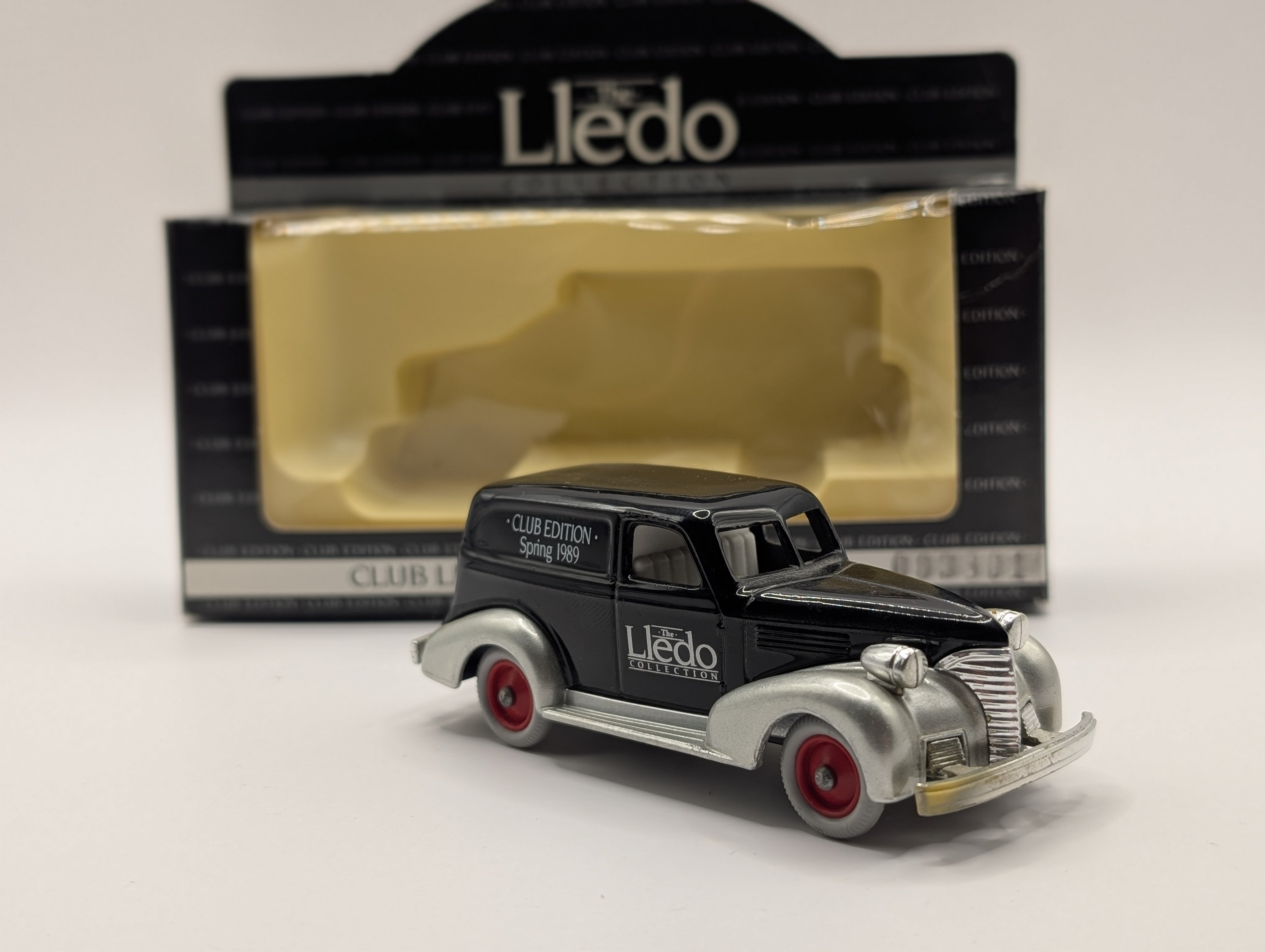 Vintage Lledo Spring 1989 Club Model - 1939 Chevy Sedan Delivery Van - Limited Edition