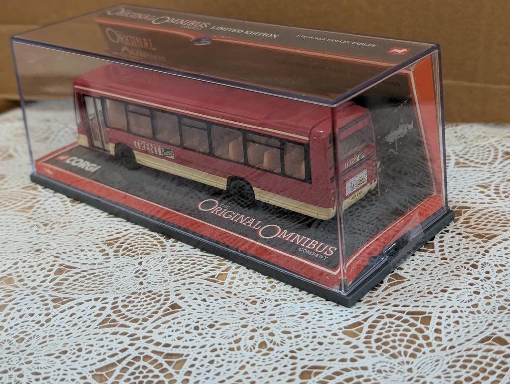Corgi Original Omnibus 1/76 (OO) Scale bus, 42904 Optare Delta - Trent livery