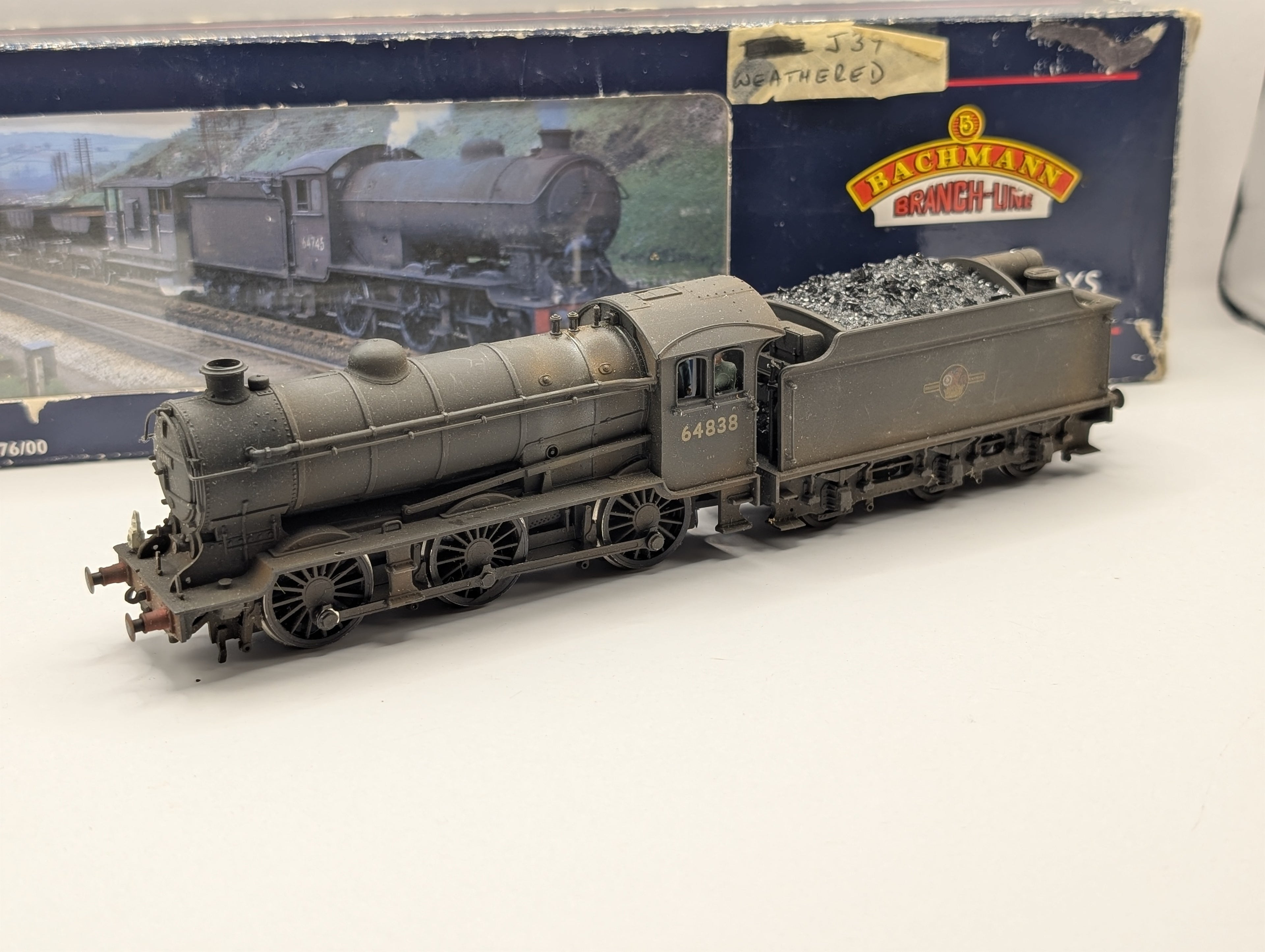 Bachmann OO Gauge 31-865 Class J39 0-6-0 No. 64838 BR Black Late Crest (Weathered) – Boxed, Tested Runner