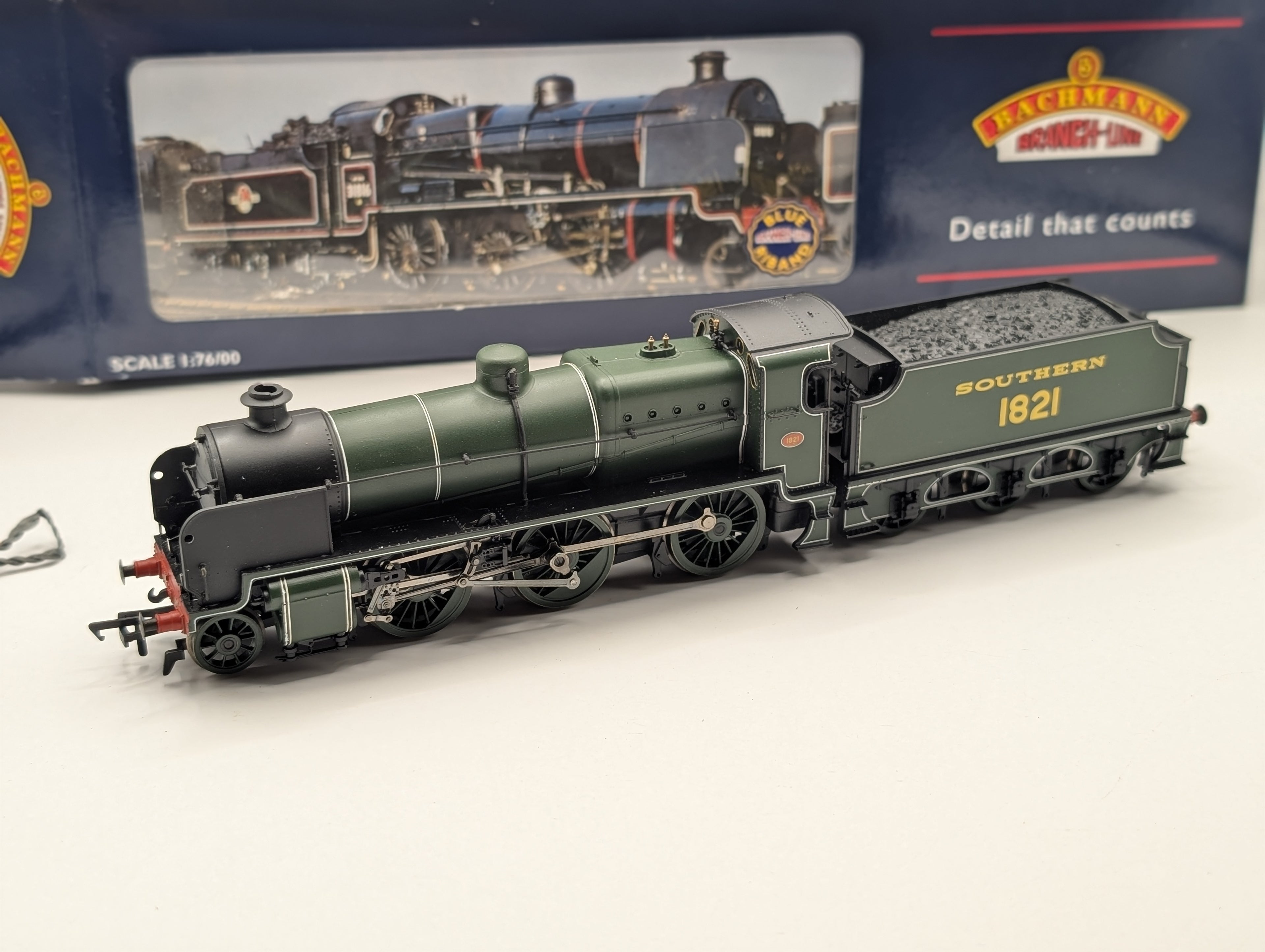 Bachmann 32-153A N Class 2-6-0 No. 1821 Southern Green (Boxed, Good/Runs OK, Accs)