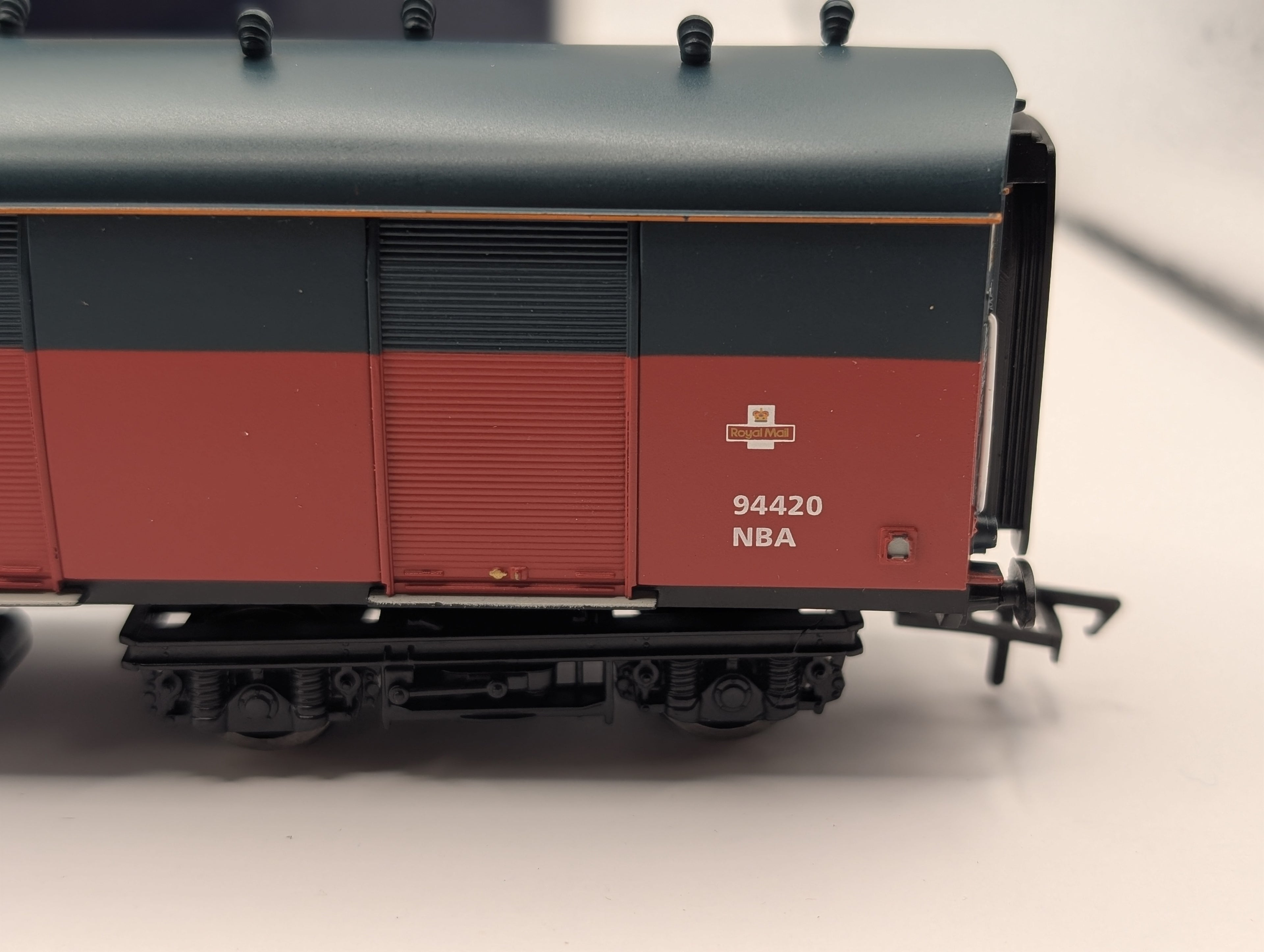 Bachmann 39-201 BR Mk1 Full Brake Super BG Royal Mail RES - OO Gauge - Boxed