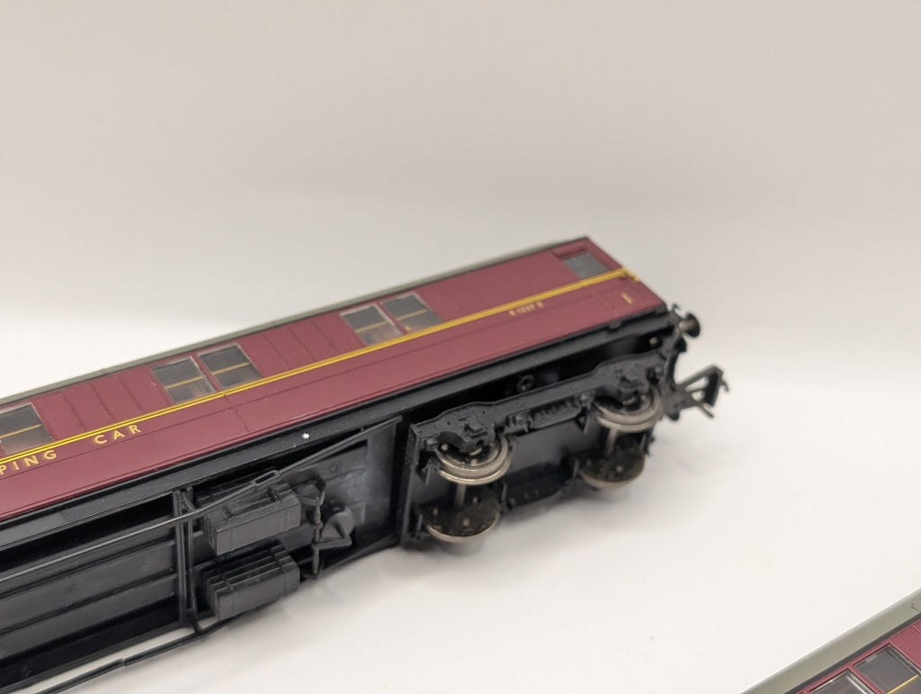 Hornby OO Gauge BR Maroon Gresley 1st Class Sleeper Coach 2-Piece Bundle (R4264A & R4264B) Pre-Owned