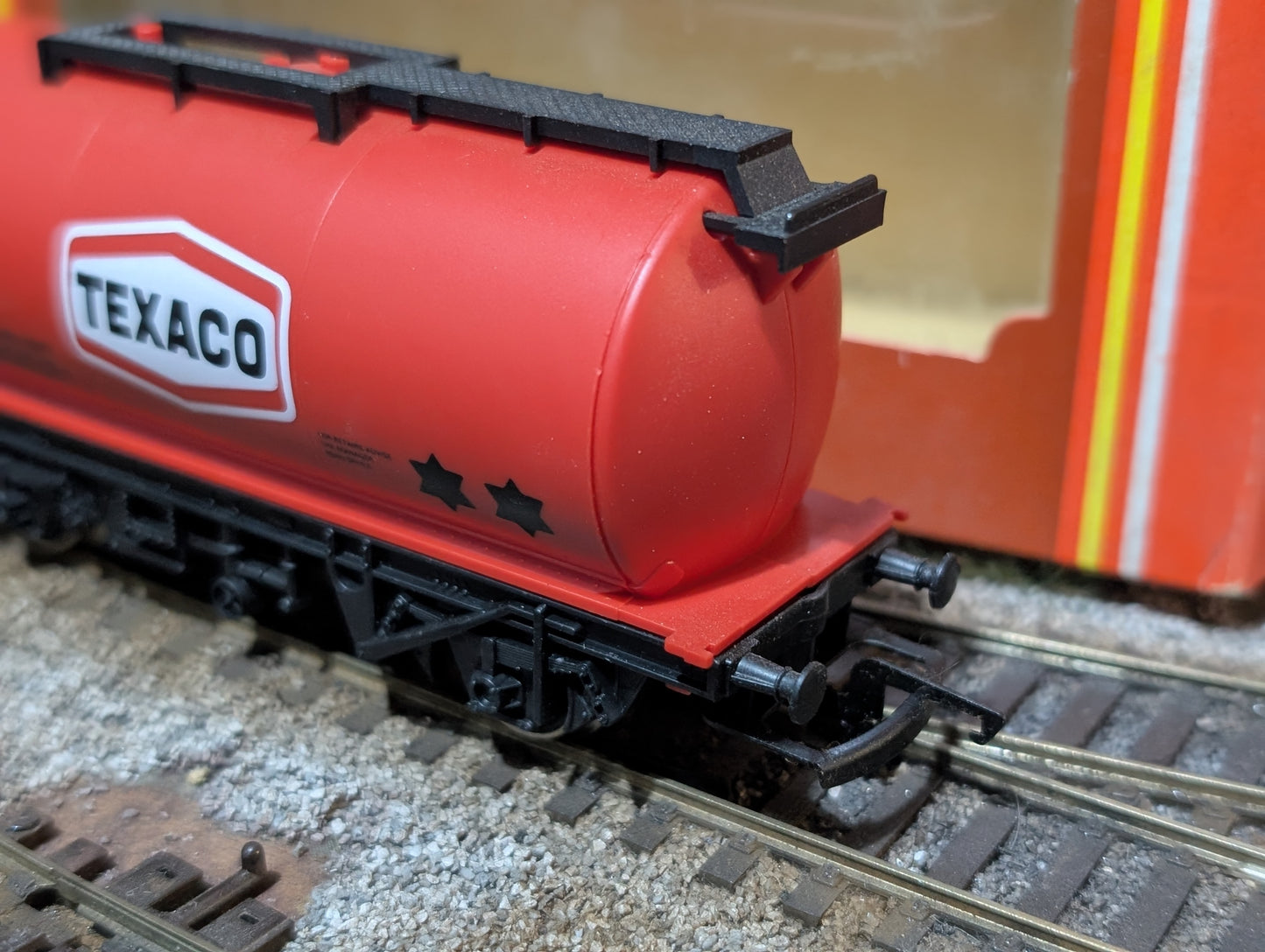 Pre-owned Hornby OO gauge TTA tanker, "Texaco", missing ladder, boxed.