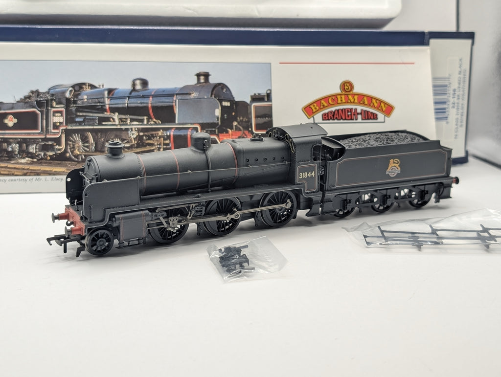 Pre-owned Bachmann Branchline 32-156 N Class 2-6-0 Locomotive - 31844 in BR Lined Black (Early Emblem, Factory Weathered, OO Scale)