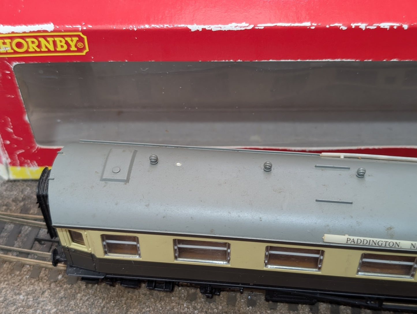 Pre-owned OO gauge Hornby R4126 G.W.R Centenary Composite Coach 6661, boxed