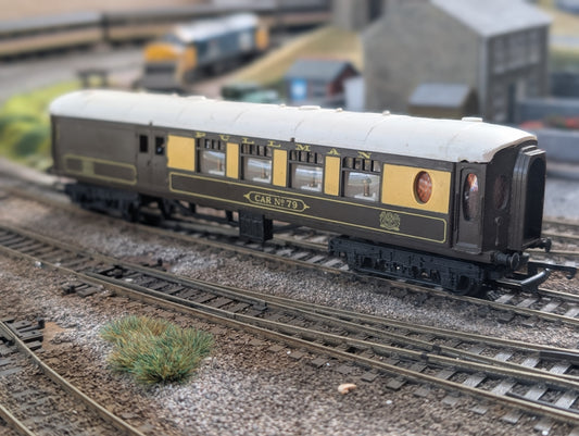 Pre-owned OO gauge Triang Hornby R328 Pullman Brake Car No 79, unboxed