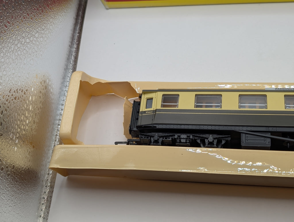 Hornby OO Gauge R4126 GWR Centenary Composite Coach '6661' - Boxed Chocolate & Cream