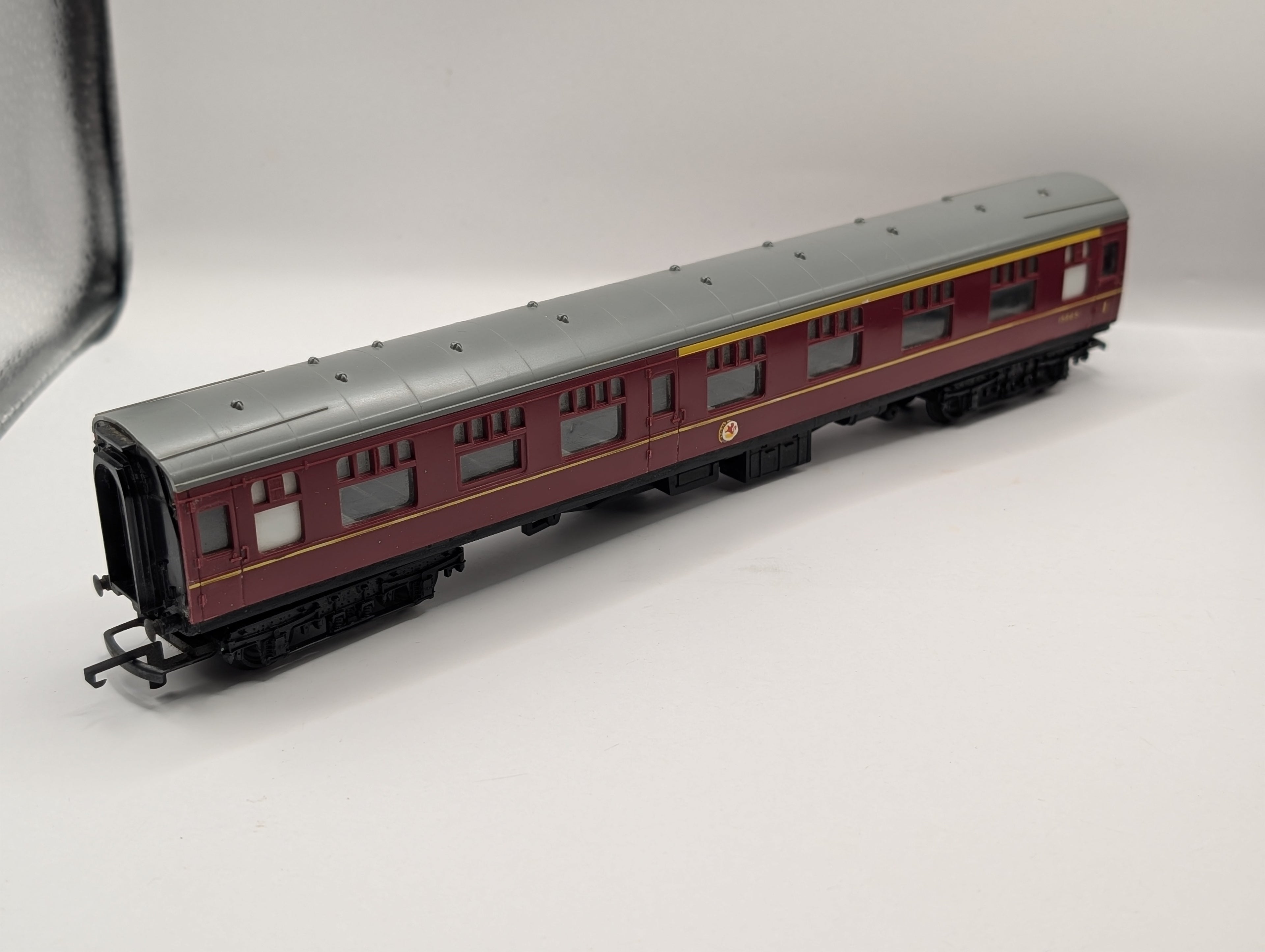 Tri-ang Hornby OO Gauge Mk1 Coaches Maroon Livery Bundle (BSK & 2x Composite) - Unboxed