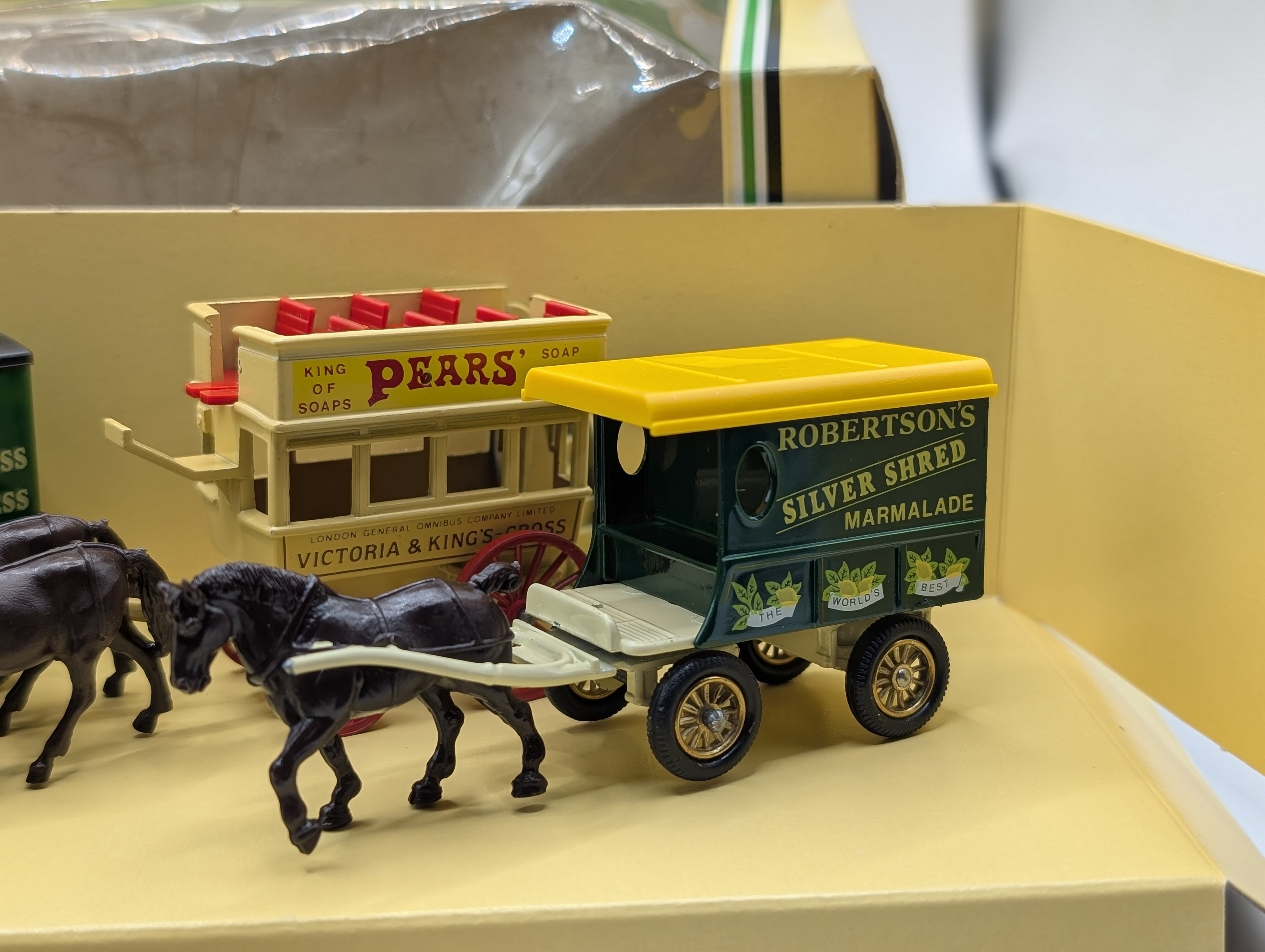 Lledo Models of Days Gone 1984 Collector's Pack (GS.1) - Boxed with Figures