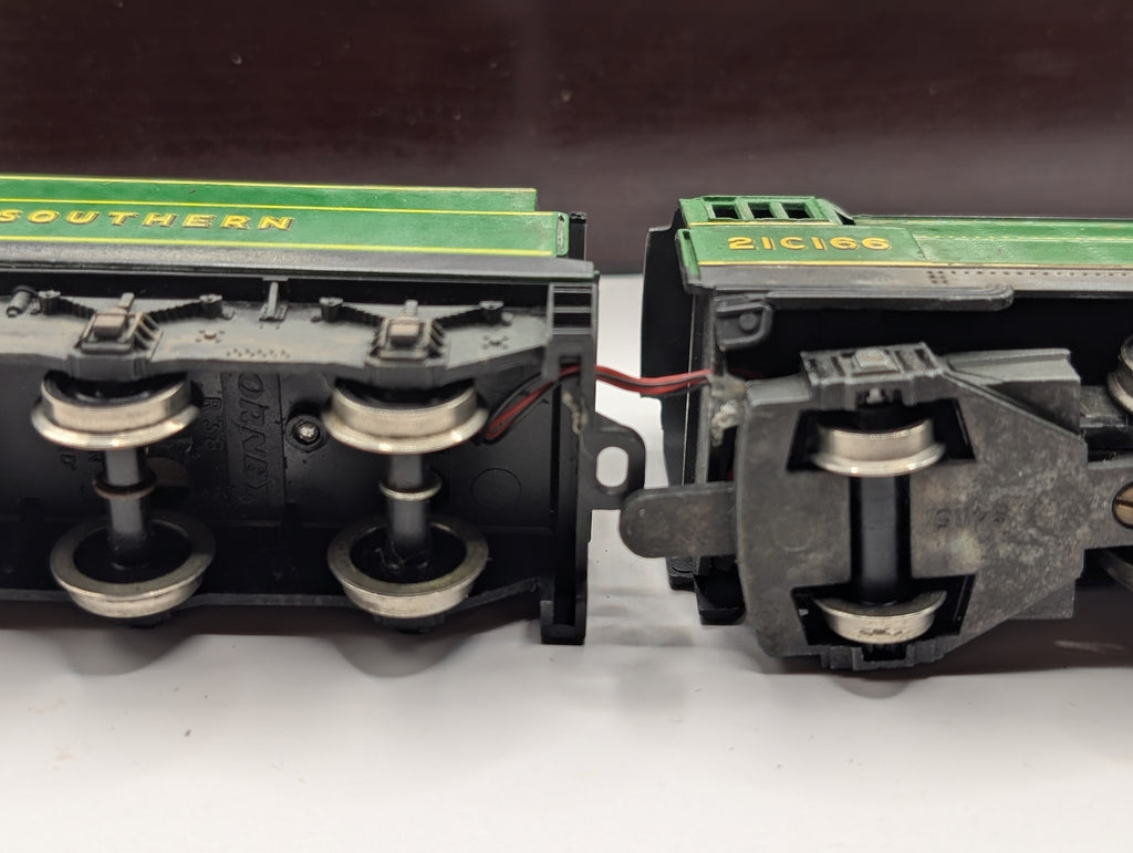 Hornby R374 OO Gauge SR Bulleid Pacific "Spitfire" No. 21C166 - Custom DCC Fitted & Lightly Weathered - Branded Wooden Presentation Box