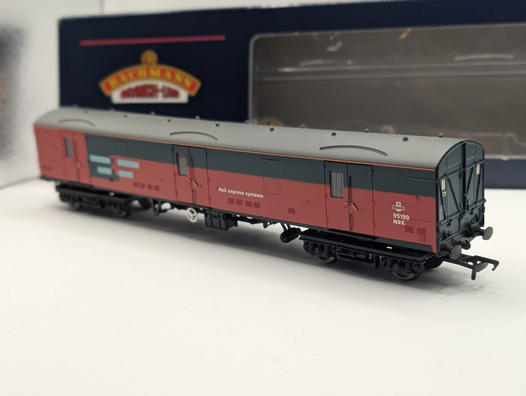 Bachmann 39-270 BR Mk1 GUV Rail Express Systems Royal Mail 95199 - OO - Boxed