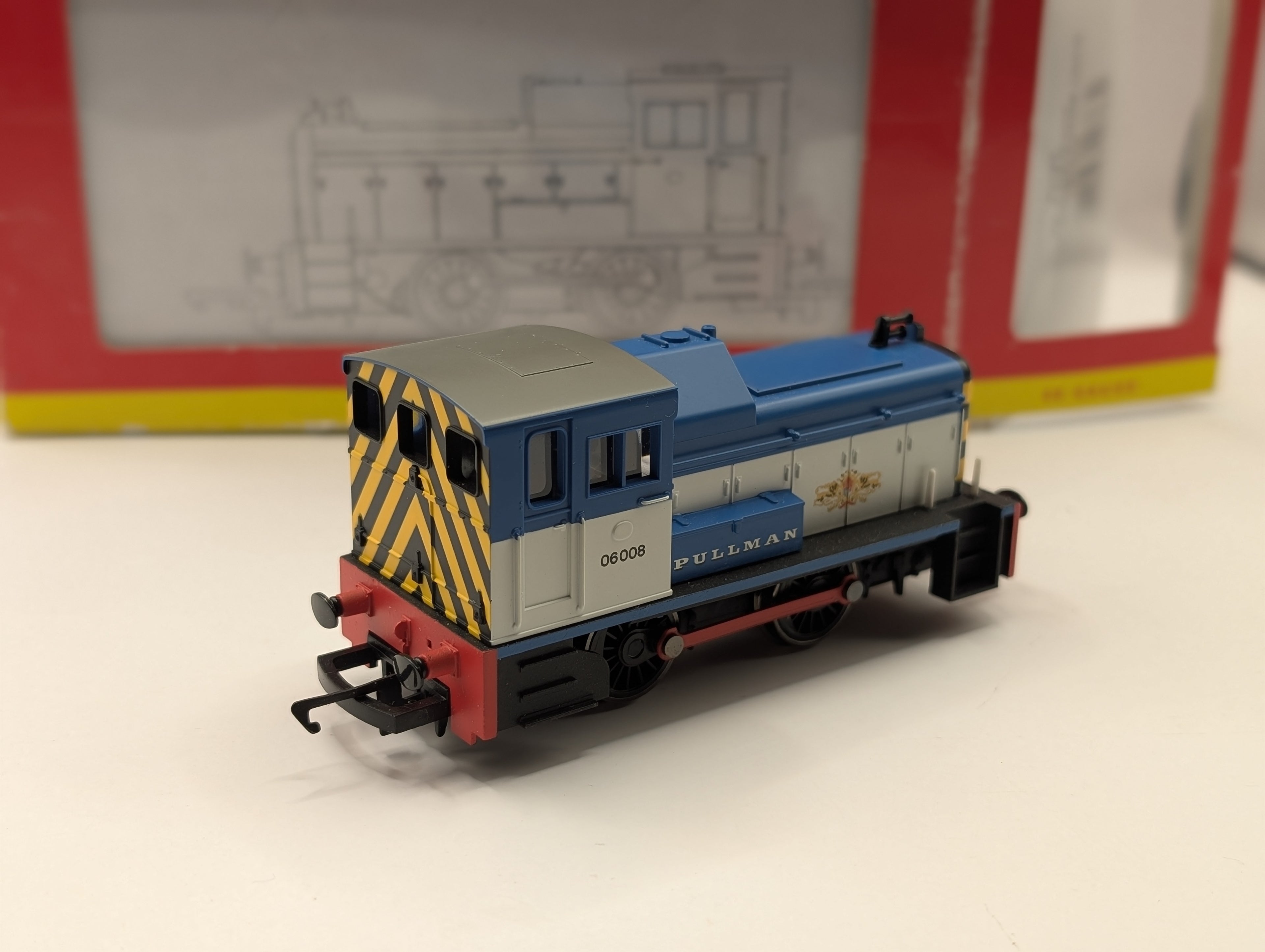 Hornby R2783 BR Class 06 0-4-0 Diesel Shunter "06008" Pullman Livery (Boxed, Good/Runs OK)