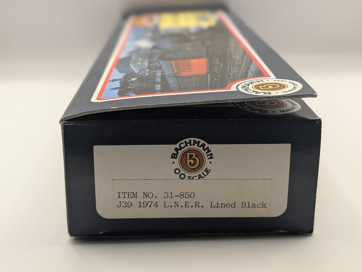 Bachmann 31-850 J39 0-6-0 1974 LNER Lined Black Loco & Tender OO Gauge Boxed