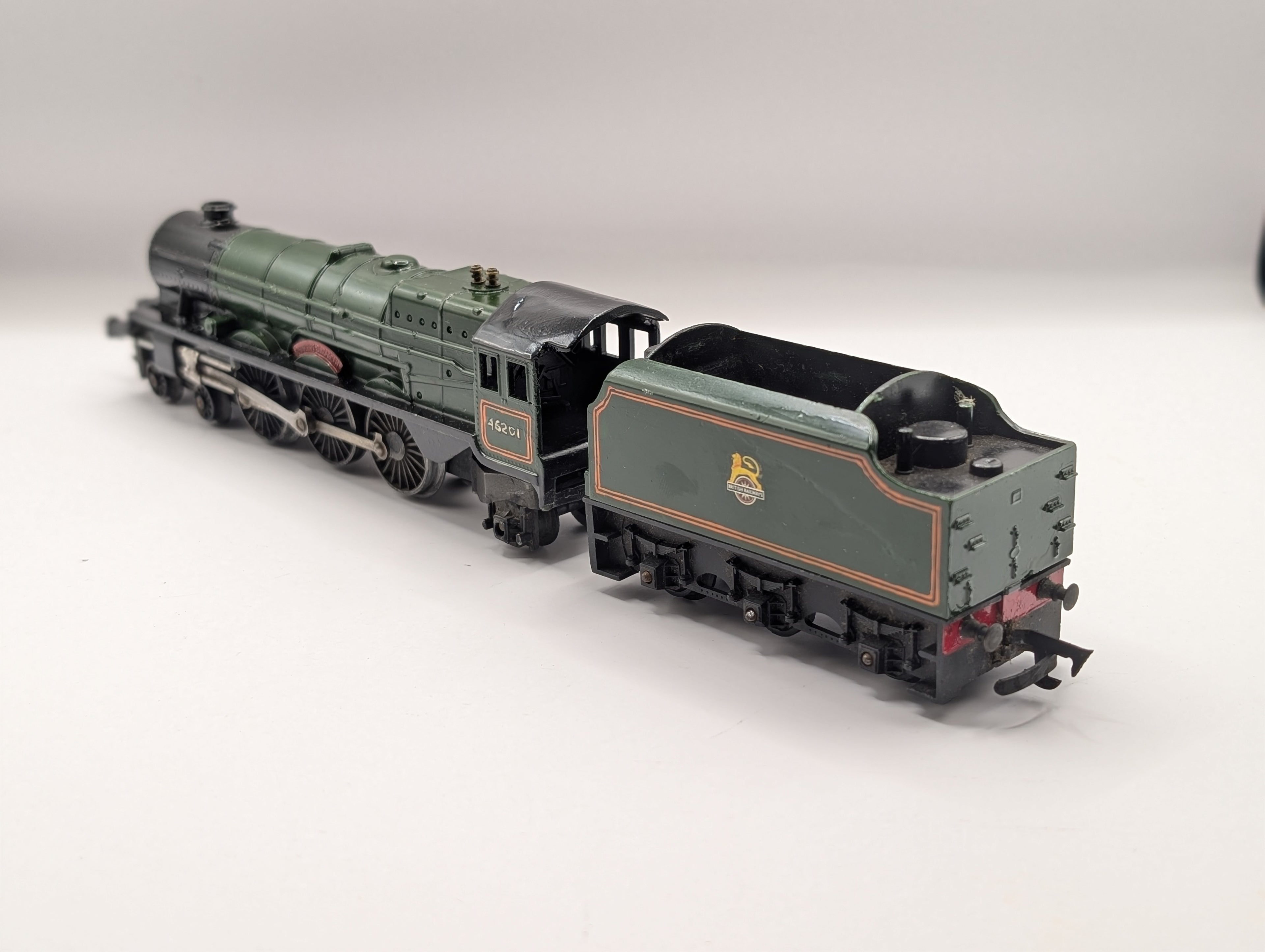 Tri-ang OO Gauge R53 / R31 BR Green 4-6-2 "Princess Elizabeth" Loco & Tender No. 46201 – Pre-owned, Runs (Needs Service, Unboxed)