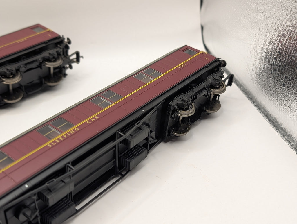 Hornby OO Gauge BR Maroon Gresley 1st Class Sleeper Coach 2-Piece Bundle (R4264A & R4264B) Pre-Owned