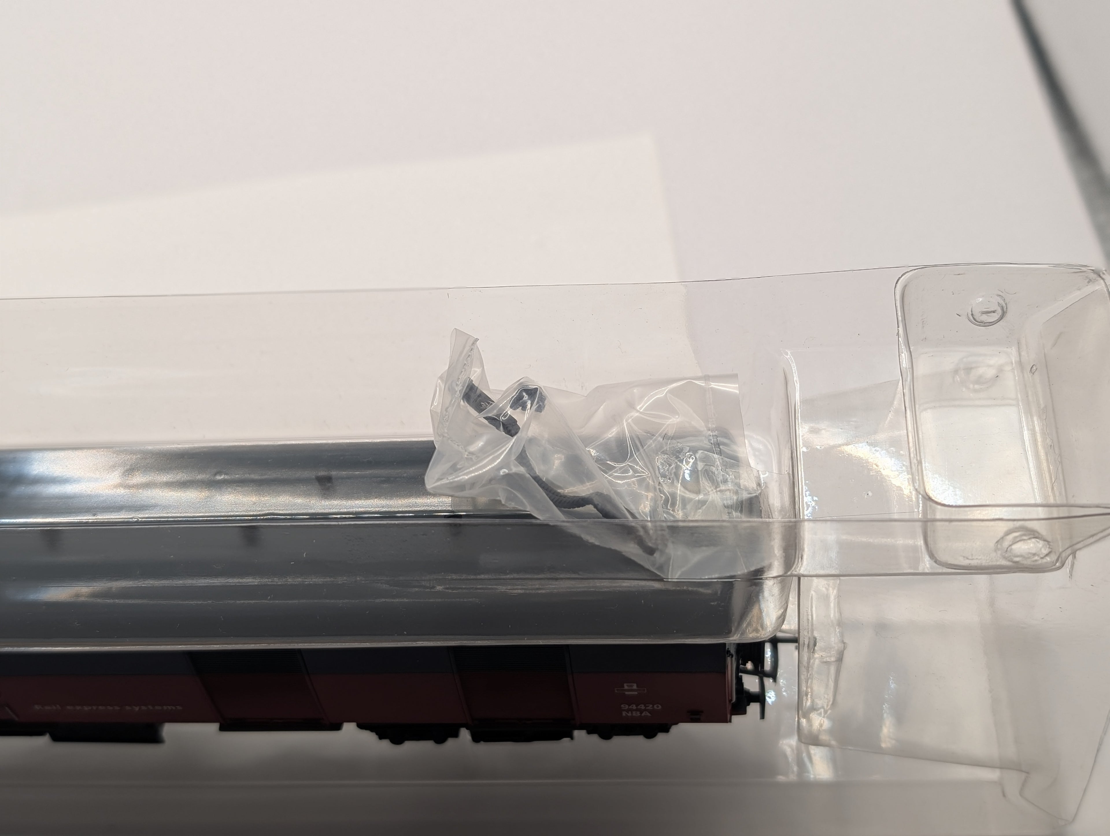 Bachmann 39-201 BR Mk1 Full Brake Super BG Royal Mail RES - OO Gauge - Boxed