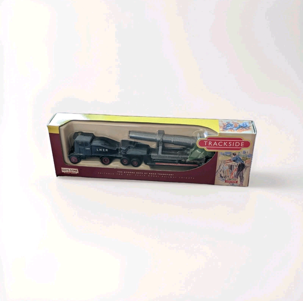 Days Gone Trackside 1:76 scale DG111002 Sentinel Ballast Box, Low Loader & Gun Barrel LNER, pre-owned, OO gauge