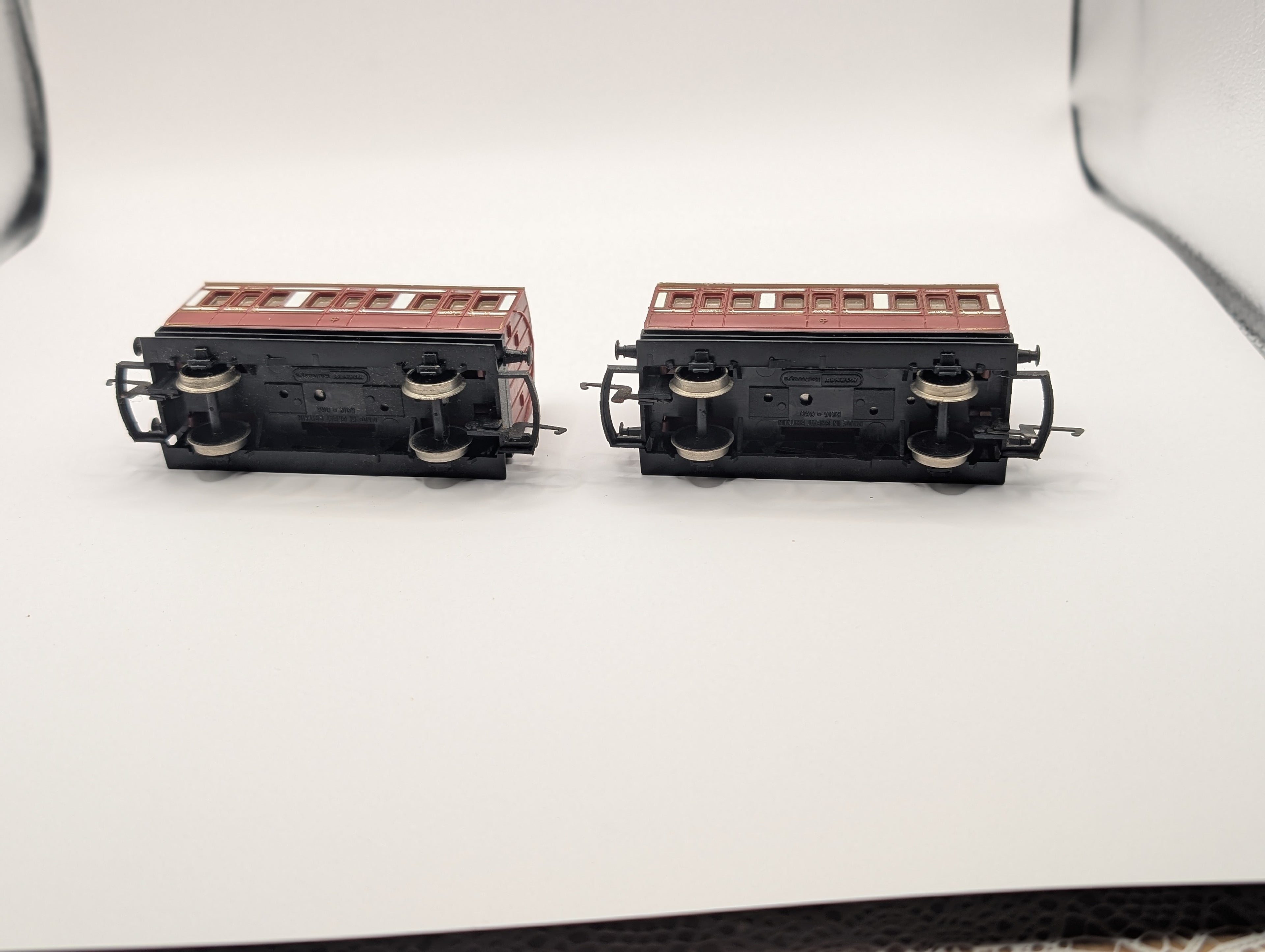 Pair of Vintage Tri-ang Hornby OO Gauge 4-Wheel Coaches - Caledonian Maroon & White