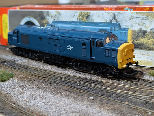 Pre-owned Hornby R369 BR class 37, BR blue, boxed. OO gauge