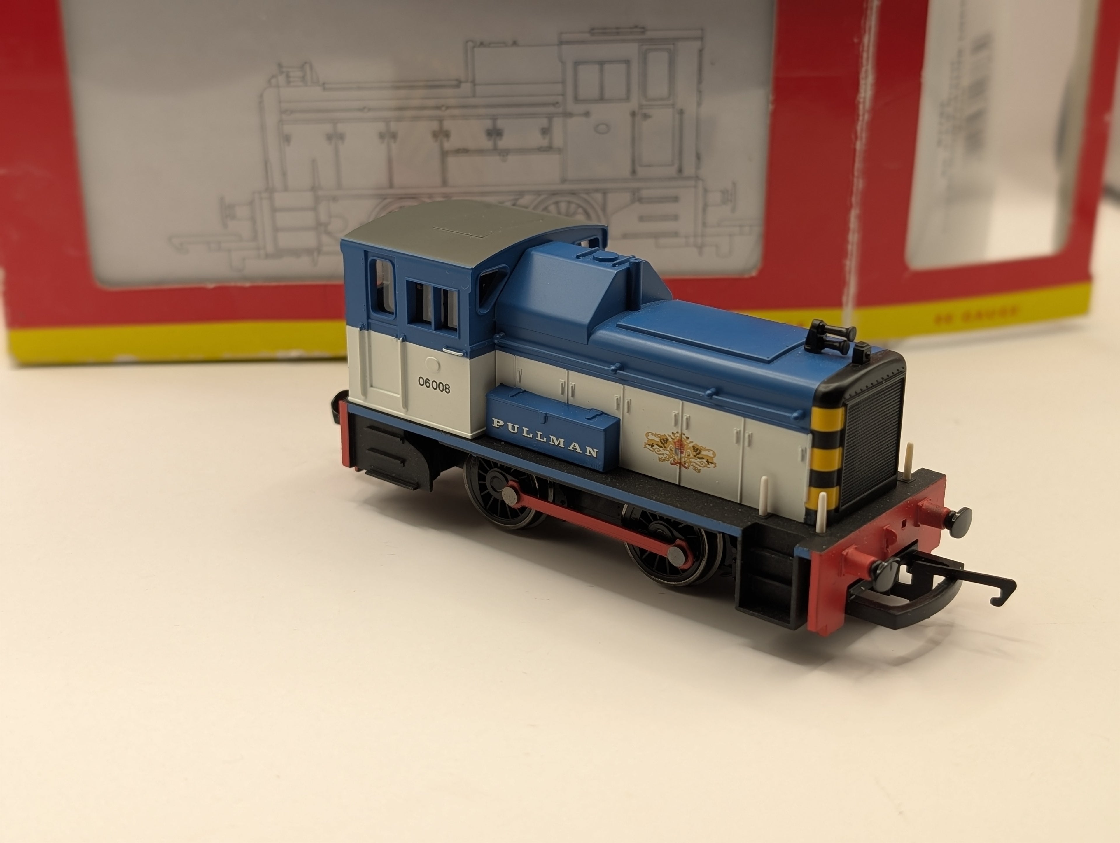 Hornby R2783 BR Class 06 0-4-0 Diesel Shunter "06008" Pullman Livery (Boxed, Good/Runs OK)