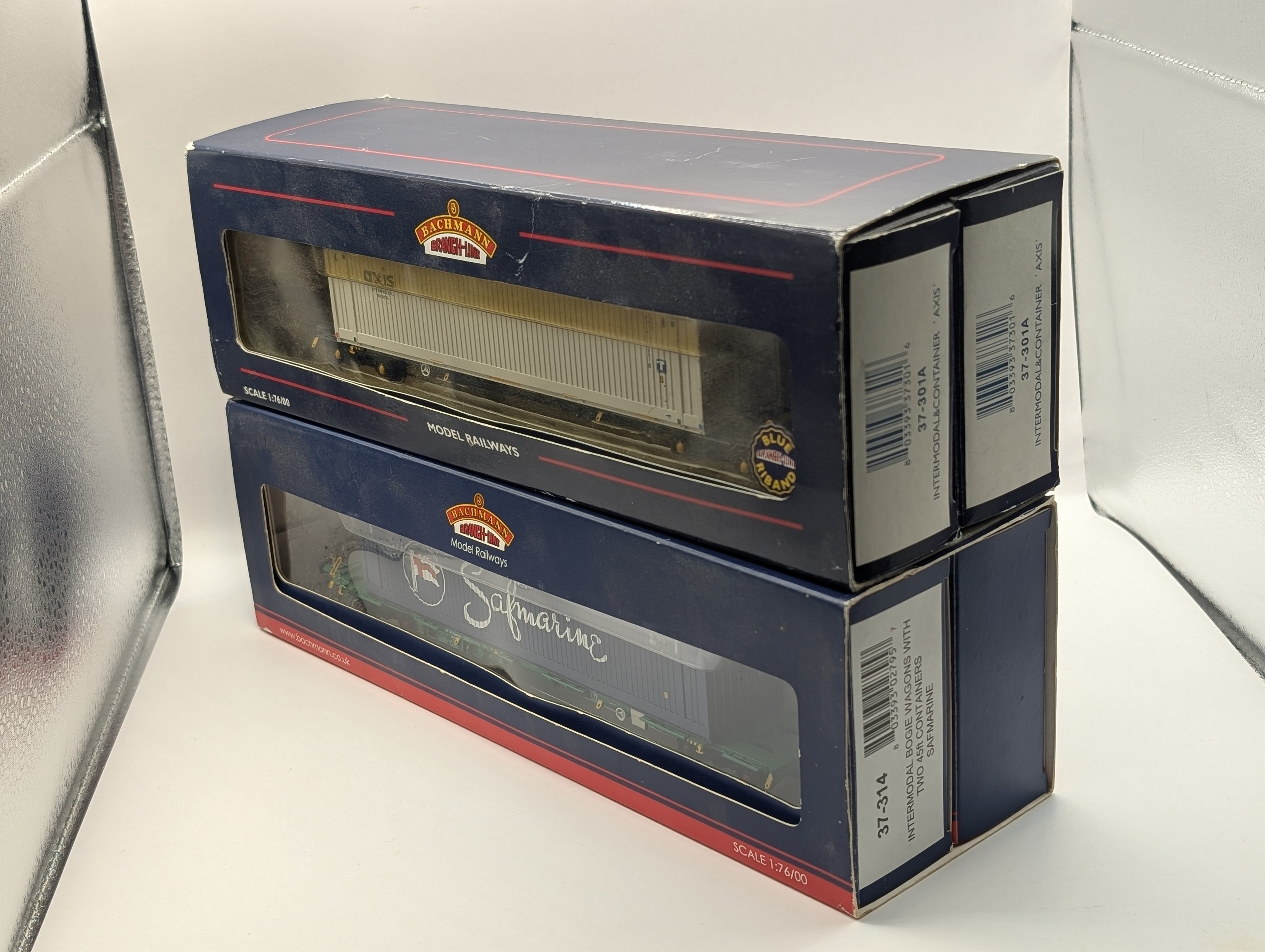 Pre-owned Bachmann Branchline Intermodal Wagon Lot: "Safmarine" & "Axis" (OO Scale) READ DESCRIPTION, TWO WAGONS ONLY