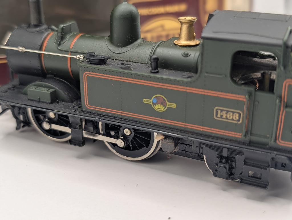 Pre-owned GMR (Airfix) 0-4-2 14xx Tank Locomotive - 1466 in BR Green (OO Scale)