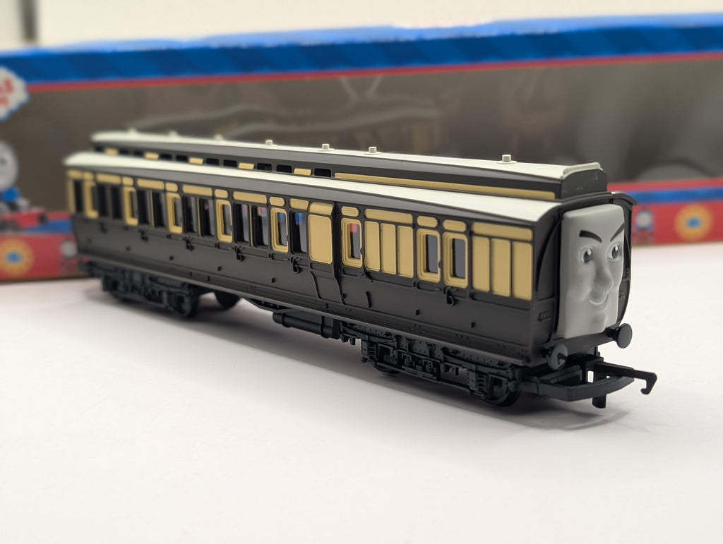 Pre-owned Hornby R9201 Thomas & Friends "Old Slow Coach" (OO Scale) – Highly Collectible