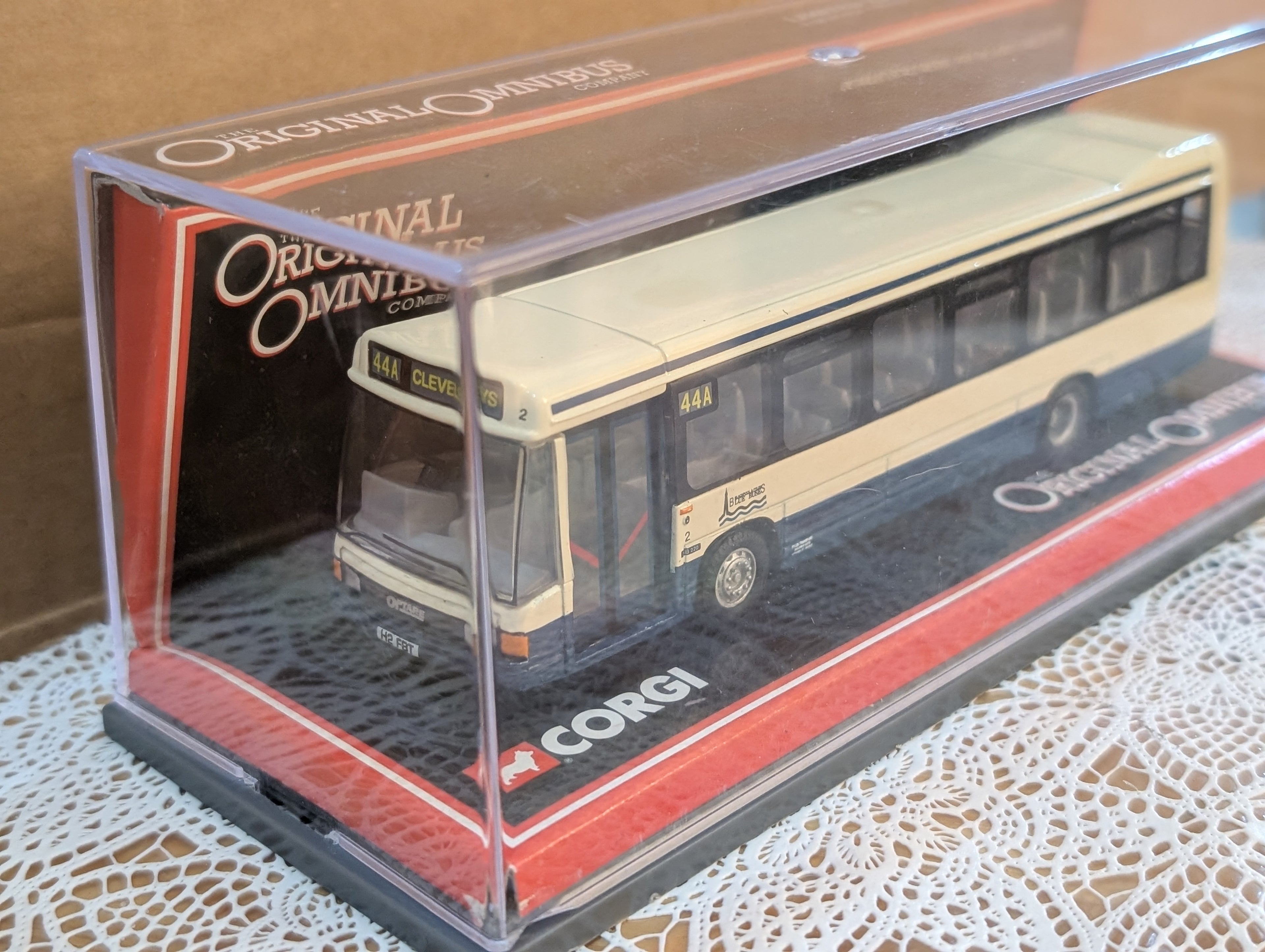 Corgi Original Omnibus 1/76 (OO) scale bus, 4291 Optare Delta, Blackpool Blue Buses boxed