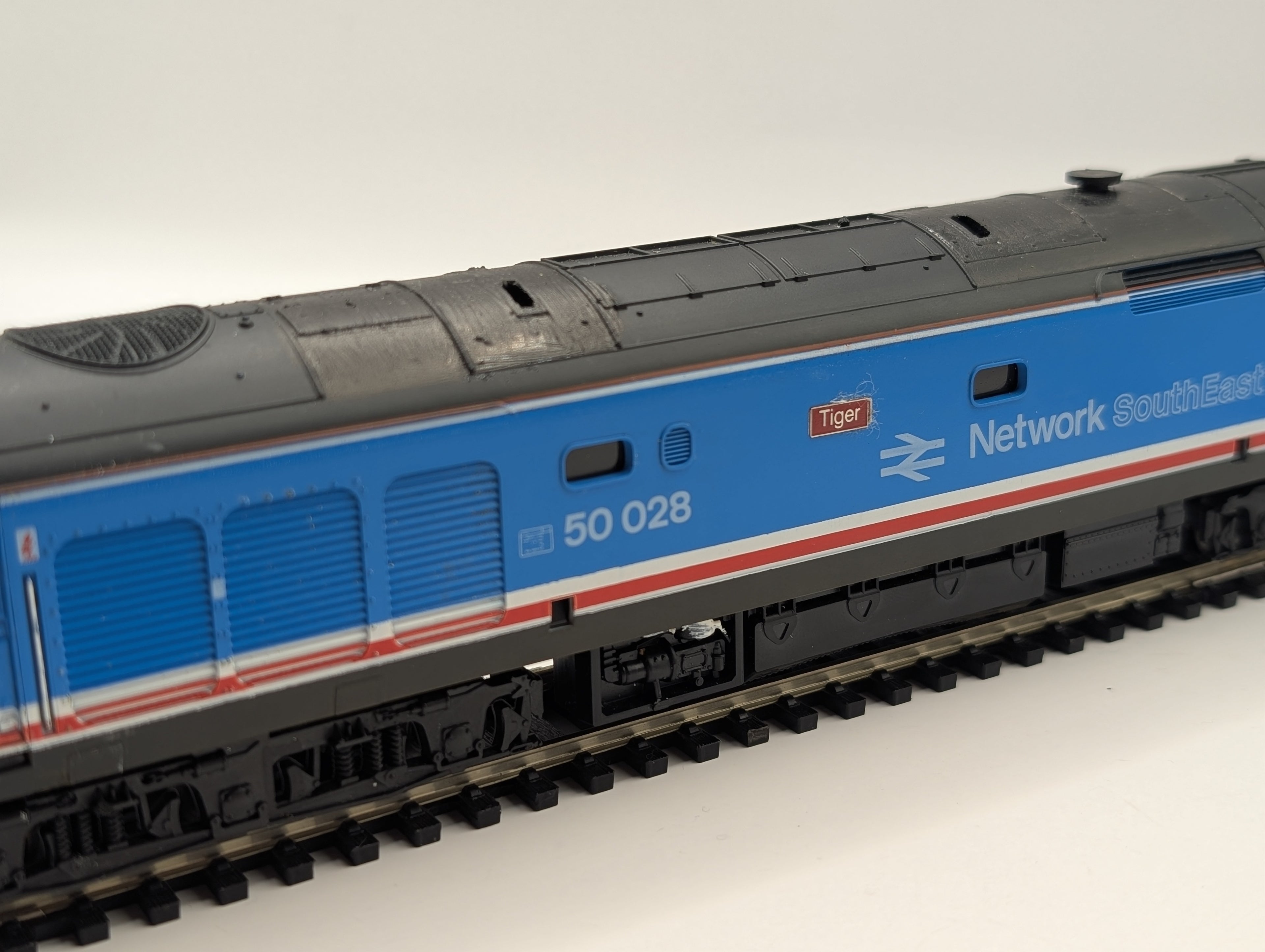 Vintage Lima OO Gauge Class 50 50028 "Tiger" - Revised Network SouthEast - Unboxed