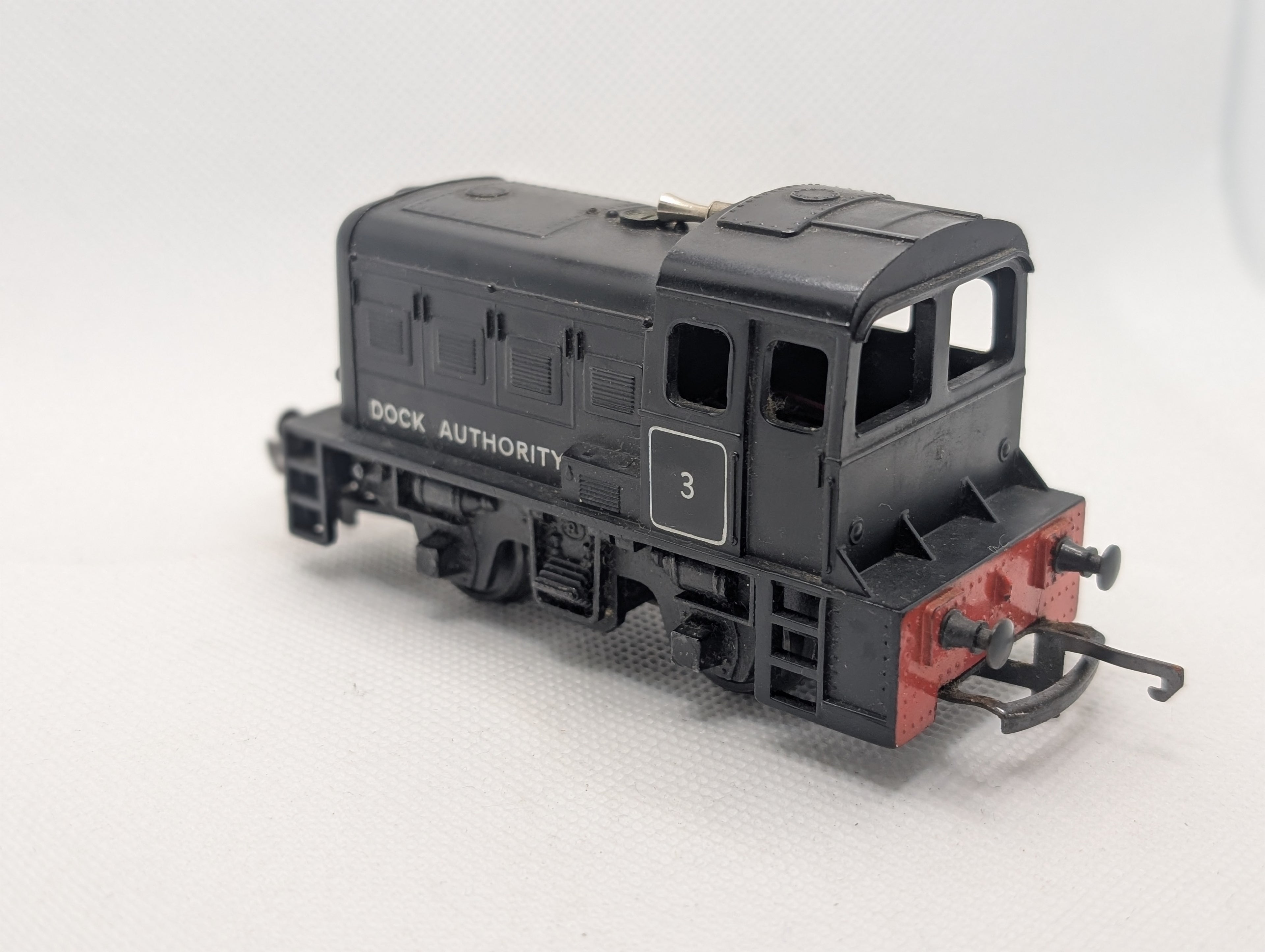 Tri-ang R253 OO Gauge Dock Authority 0-4-0 Black Diesel Shunter Loco - Tested Runner (Working Headlight, Unboxed)
