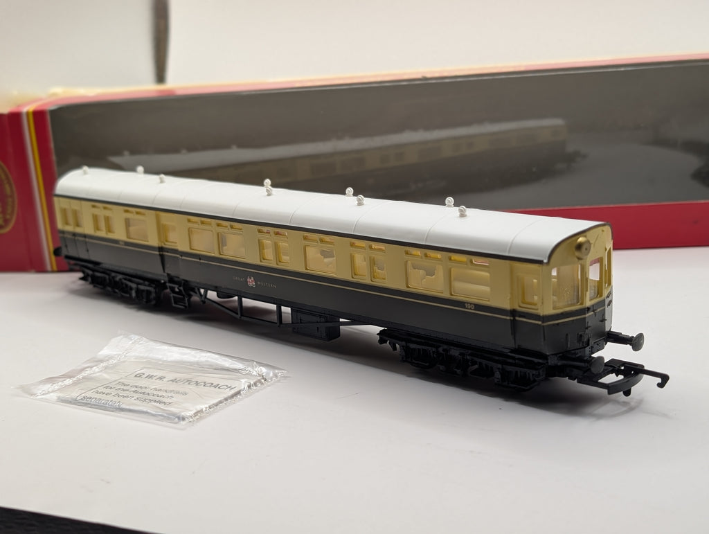 Hornby R4025 OO Gauge GWR Collett Autocoach (Auto Trailer) – Pre-Owned, Very Good Boxed Condition with Unopened Handrails