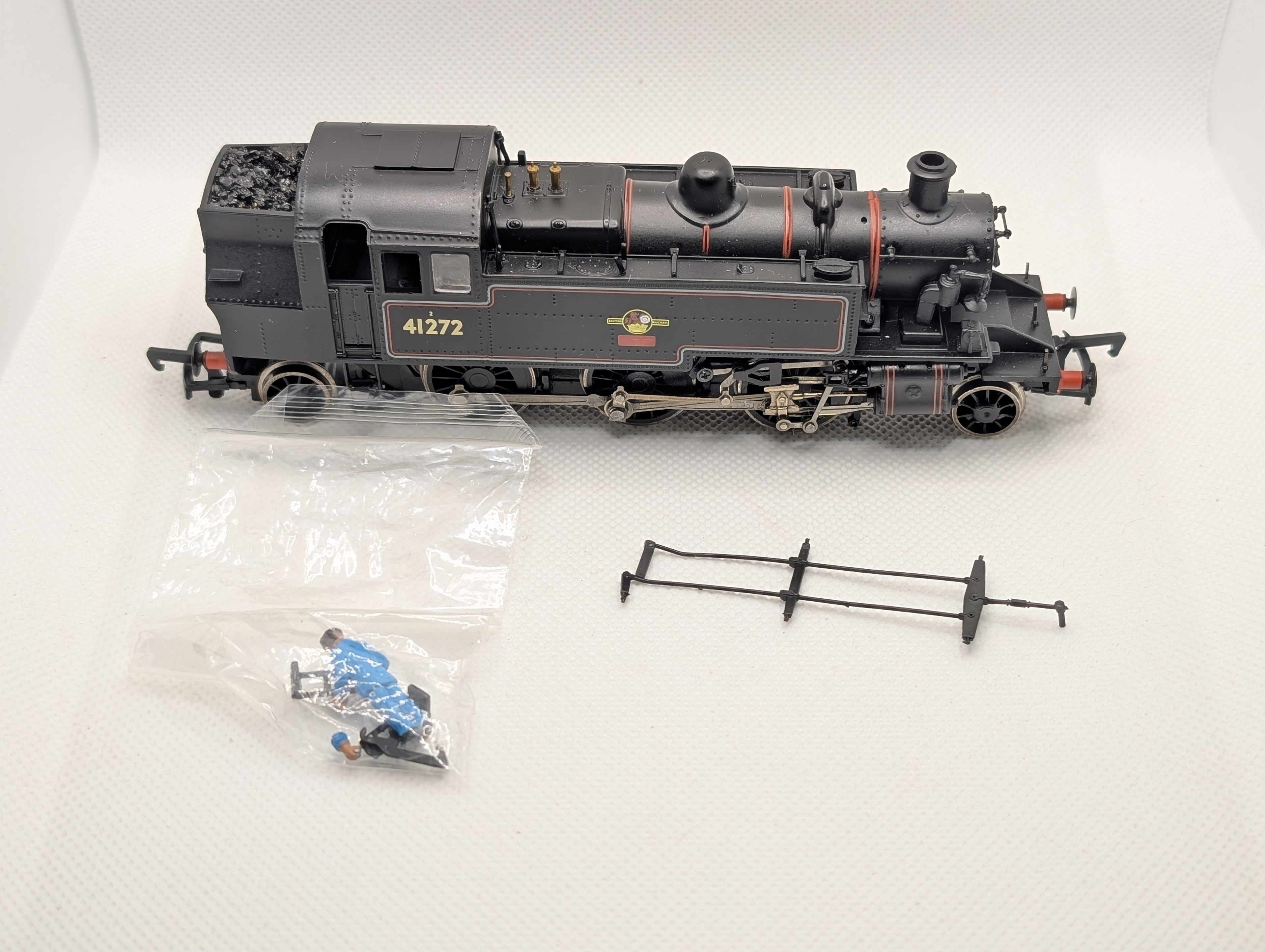 Bachmann Branchline 31-450A Ivatt Class 2MT Tank 41272 BR Lined Black Late Crest - Push/Pull Fitted (OO Gauge)
