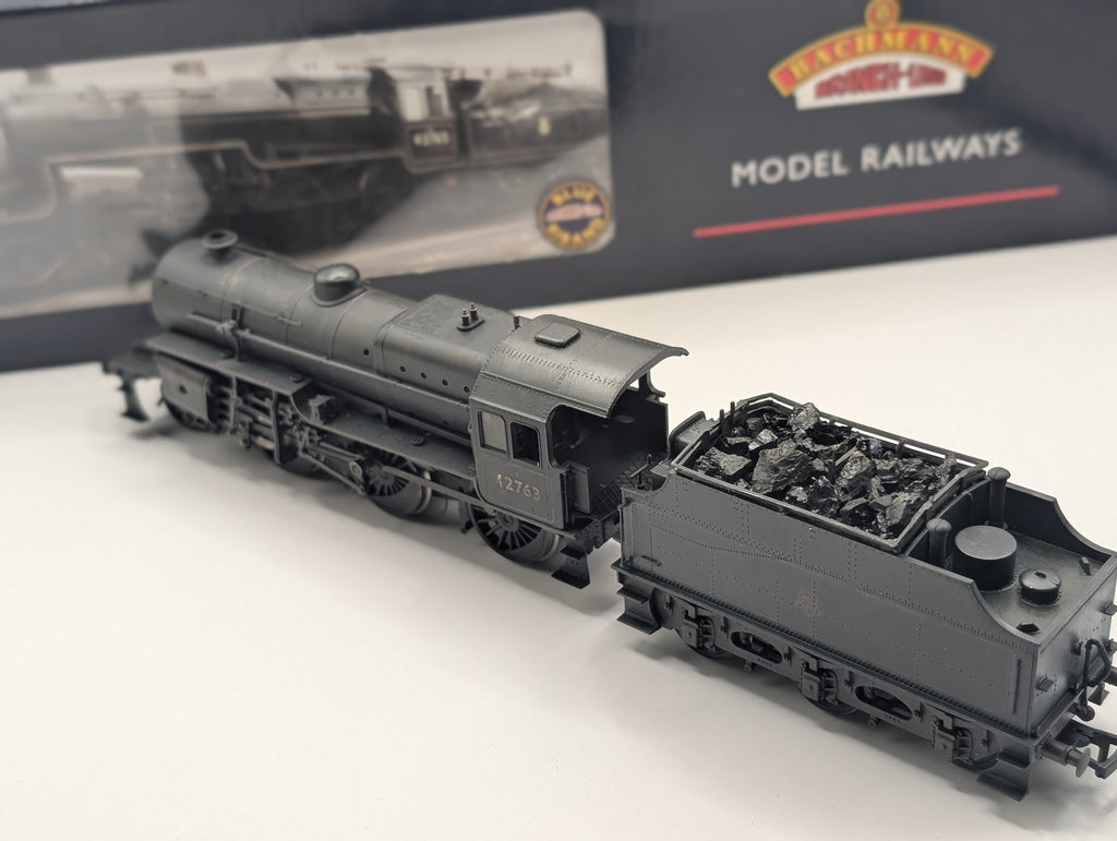 Bachmann 32-179 Crab 42763 BR Lined Black Early Emblem Weathered OO Gauge Boxed
