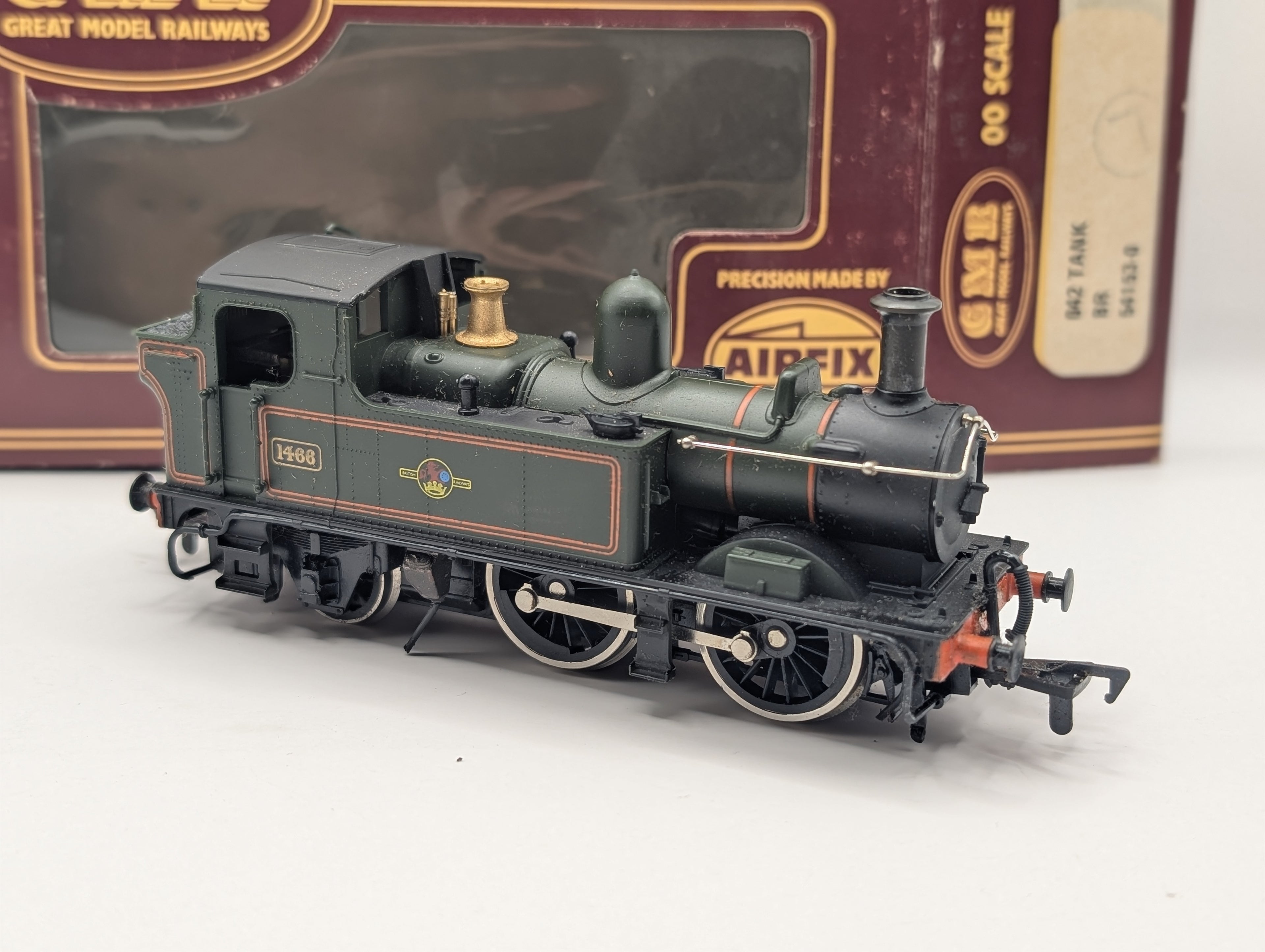 Pre-owned GMR (Airfix) 0-4-2 14xx Tank Locomotive - 1466 in BR Green (OO Scale)