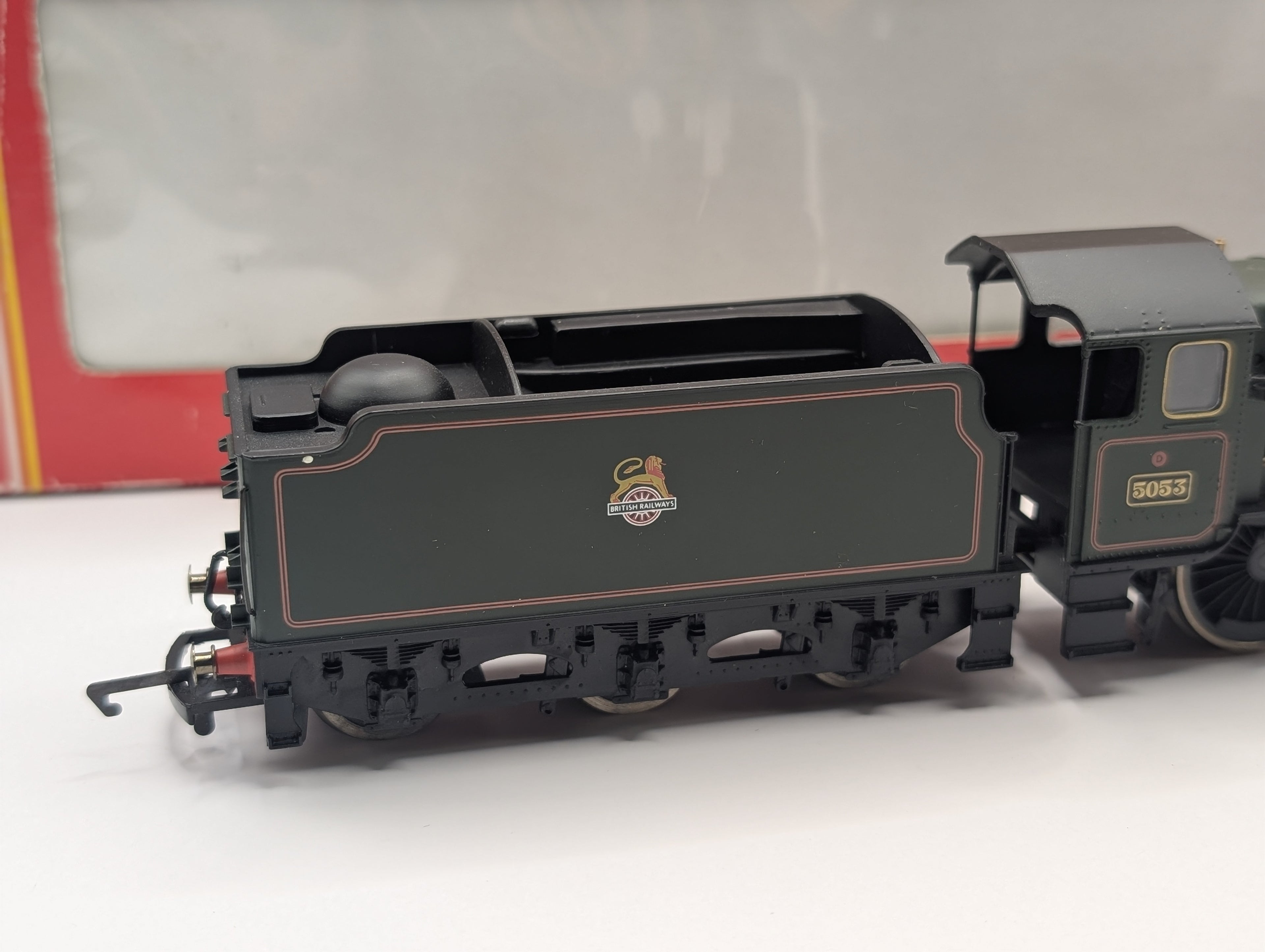 Hornby R2086 OO Gauge BR Castle Class 5053 "Earl Cairns" | BR Lined Green | Very Good Boxed Condition
