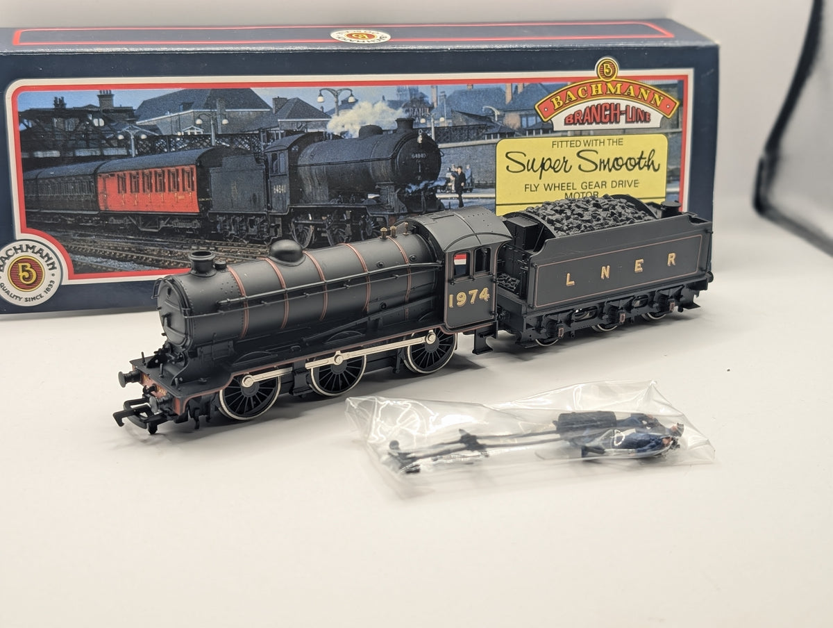 Bachmann 31-850 J39 0-6-0 1974 LNER Lined Black Loco & Tender OO Gauge Boxed