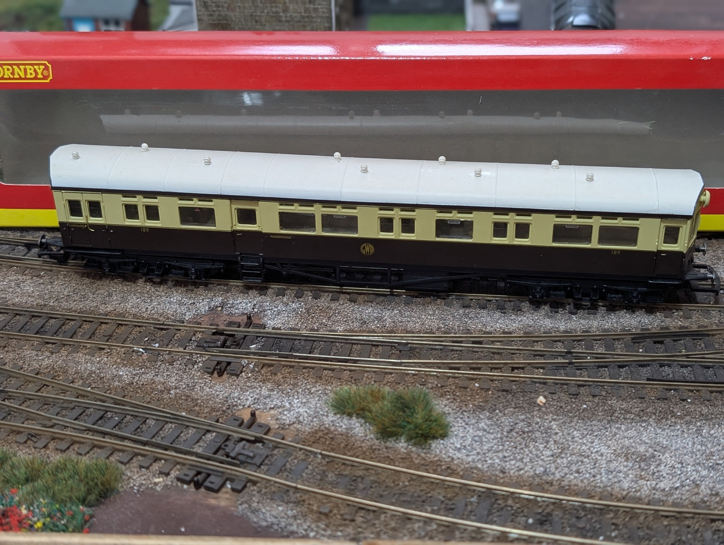 Pre-owned OO gauge Hornby R4186 GWR Autocoach No.189, boxed