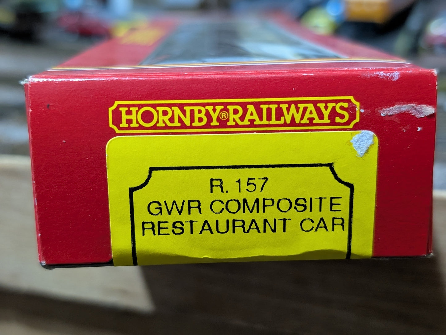 Pre-owned Hornby OO gauge R157D Collett Composite Restaurant Car 9580 in GWR Chocolate & Cream