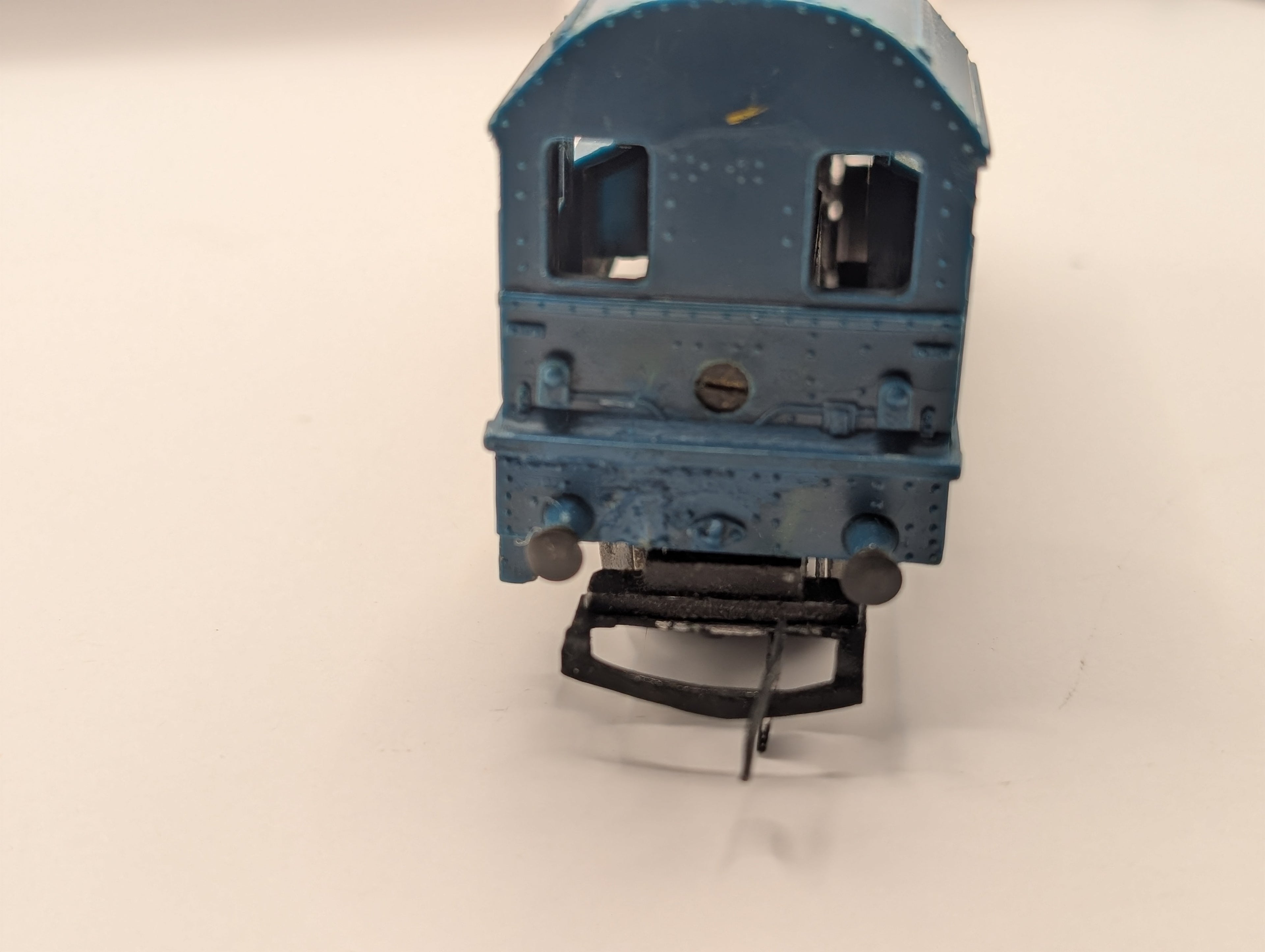 Tri-ang OO Gauge R152 BR Blue 0-6-0 Class 08 Diesel Shunter No. D3035 – Pre-owned, Runs (Needs Service, Fair Condition, Unboxed)