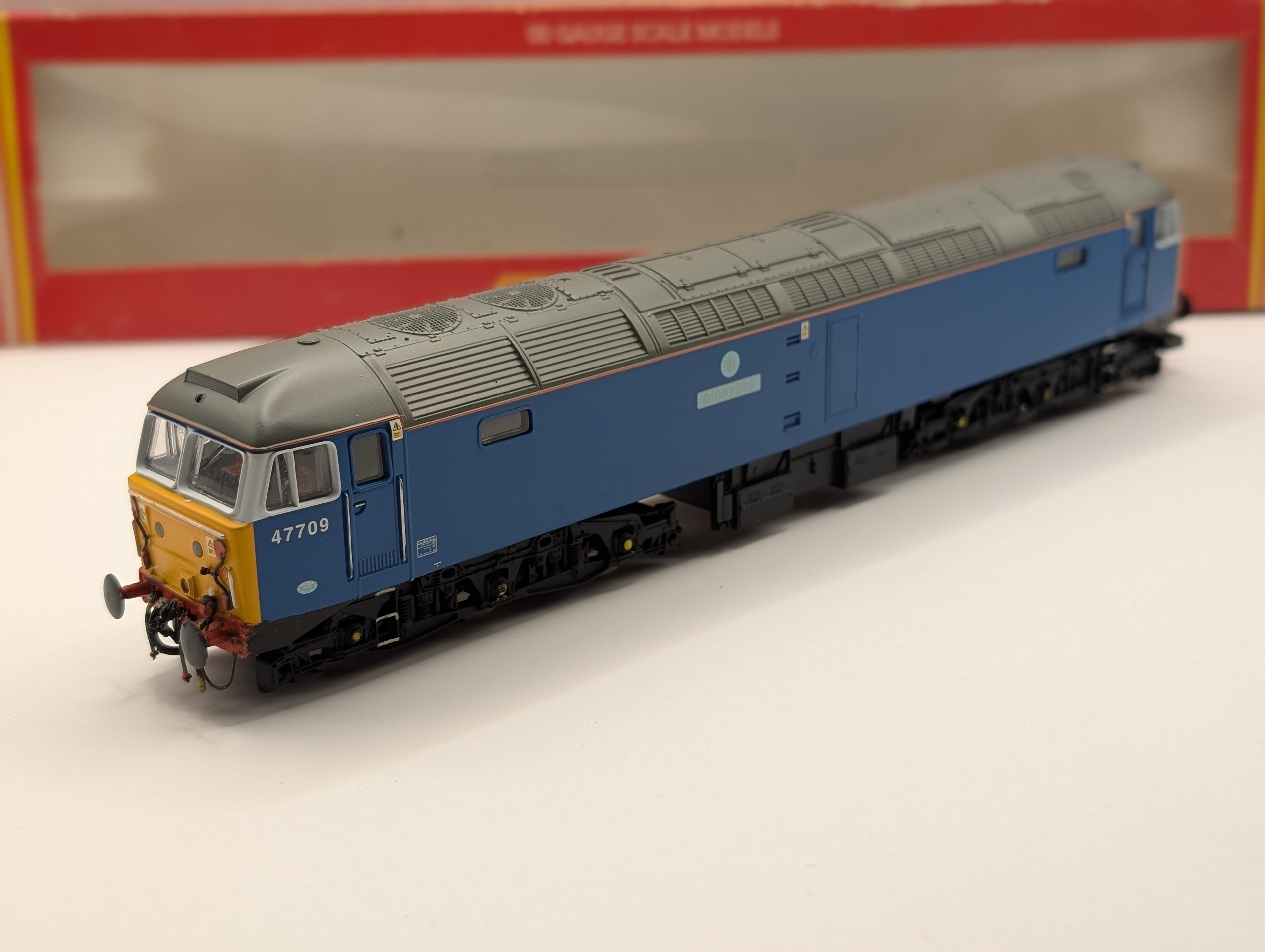 Hornby OO Gauge Class 47 Diesel 47709 "Dionysos" – Blue Pullman Livery – Detailed & Tested Runner (Upgraded 5-Pole Motor)