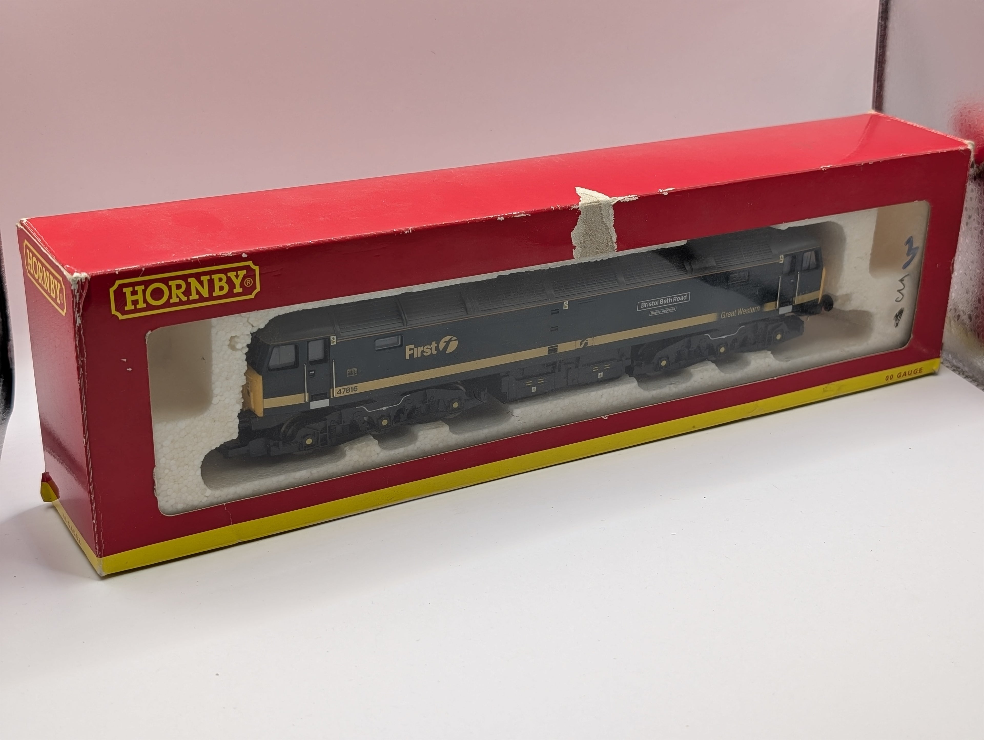 Hornby R2352 OO Gauge Class 47 47816 "Bristol Bath Road" – First Great Western Green & Gold – Detailed & Boxed Runner